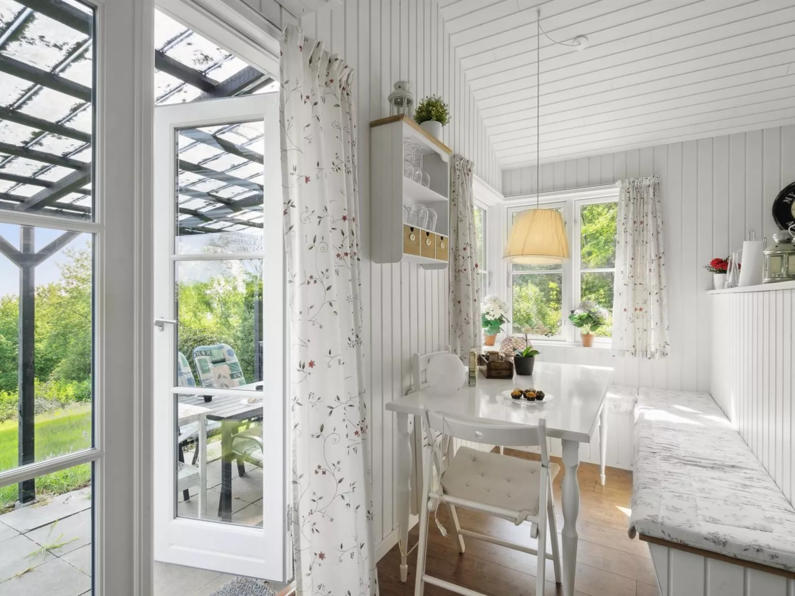 "Ginne" - 100m to the fjord-Binnen