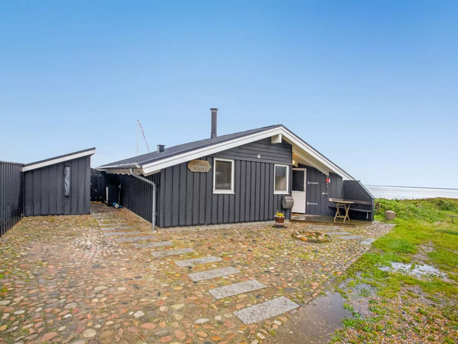 "Holmwith" - 50m from the sea-Buiten