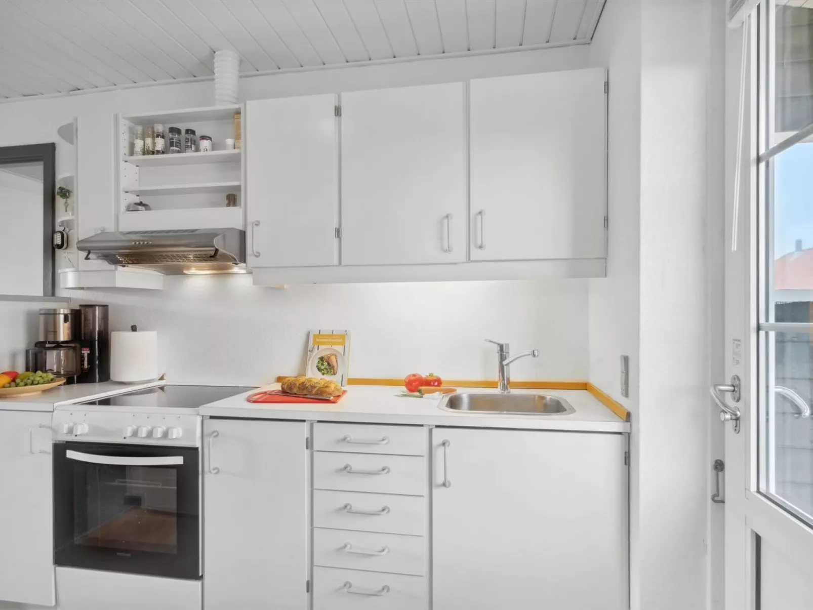 "Ubbe" - 200m from the sea-Binnen