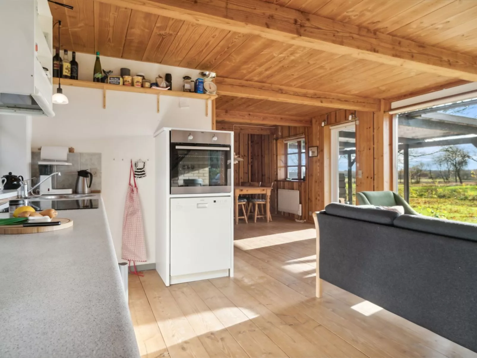 "Thana" - 8km from the sea-Binnen