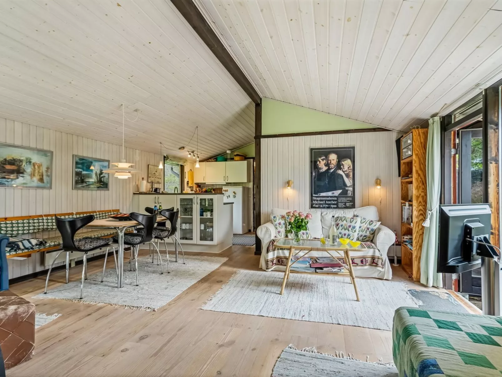 "Vemund" - 300m from the sea-Binnen