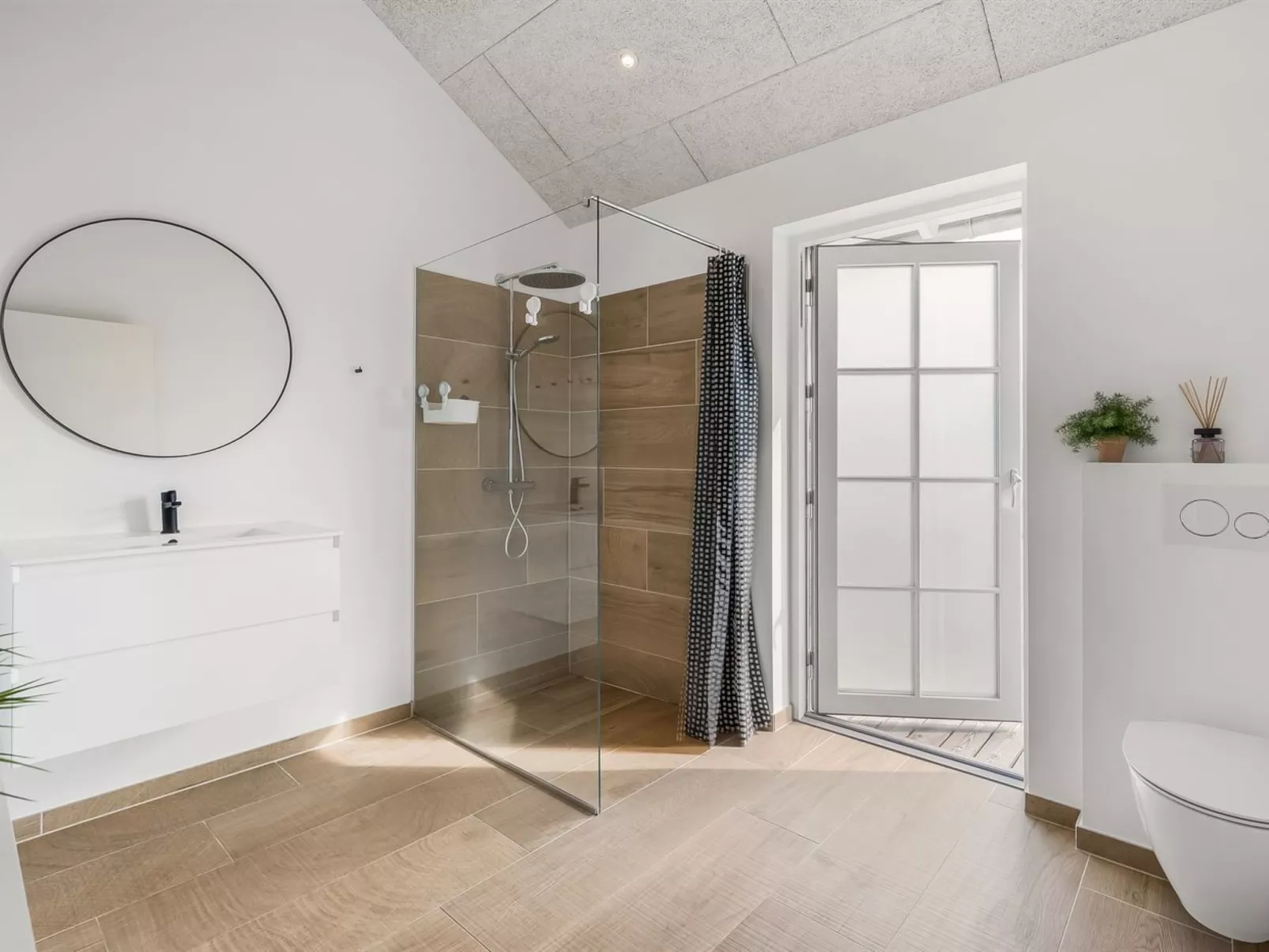 "Bryngeir" - 750m from the sea-Binnen