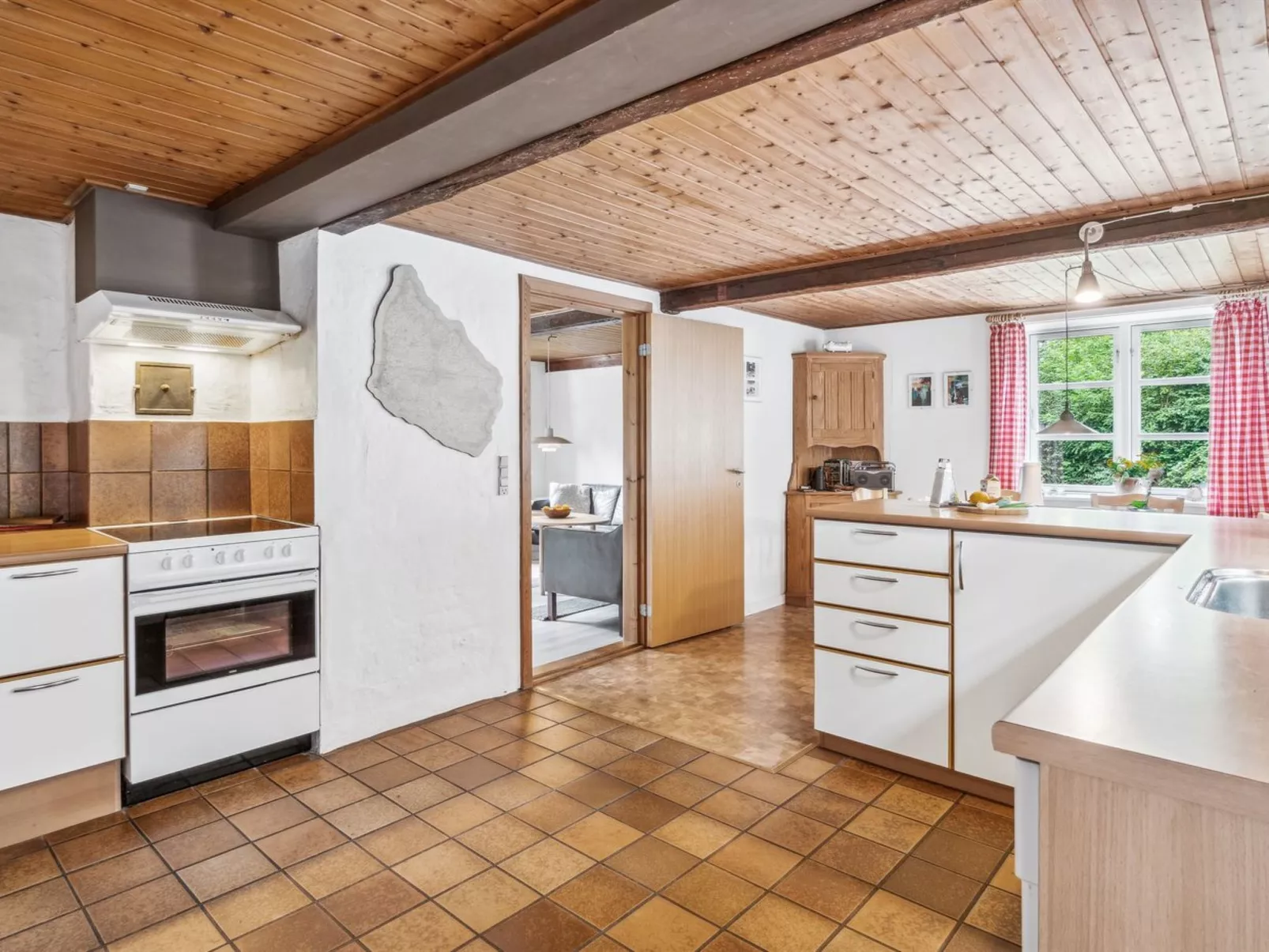 "Rina" - 250m from the sea-Binnen