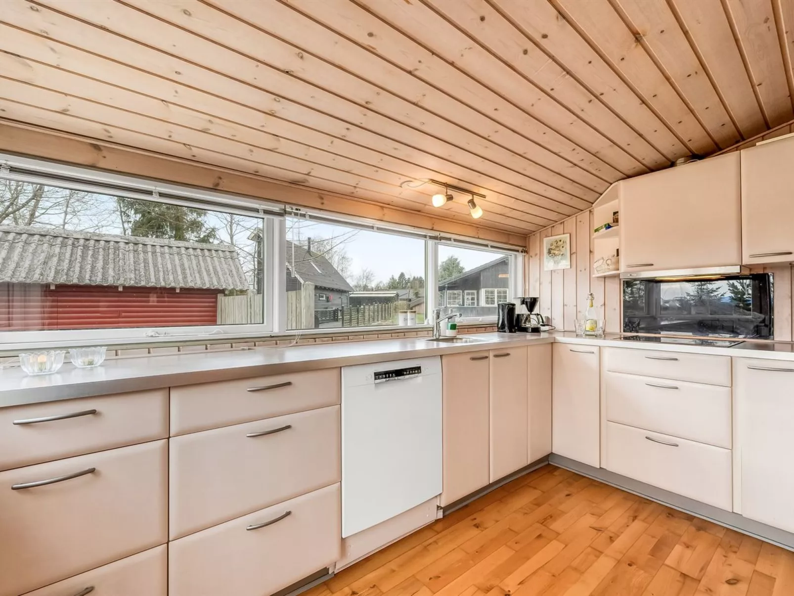 "Bosi" - 100m to the fjord-Binnen