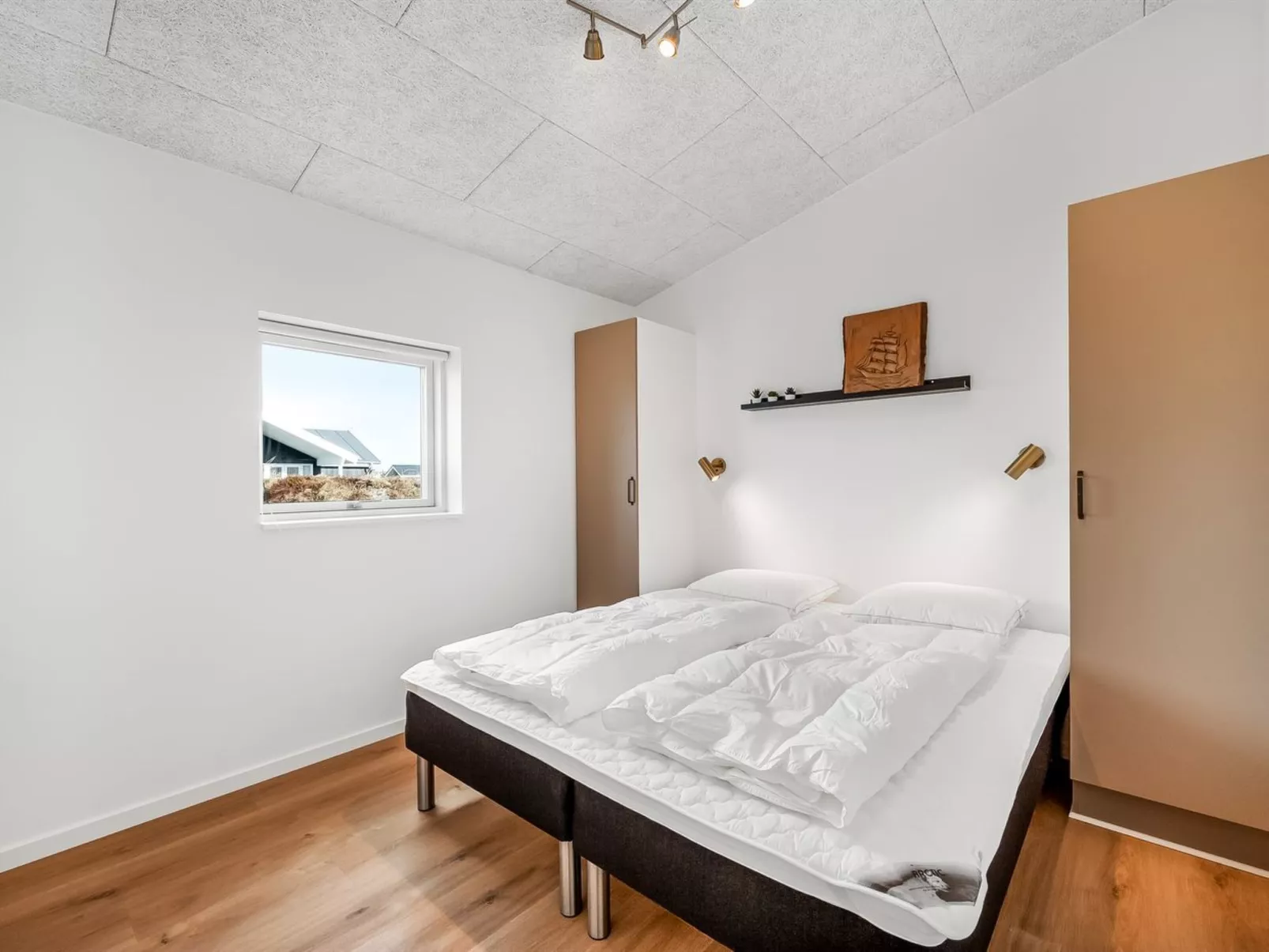 "Waldar" -  from the sea-Binnen