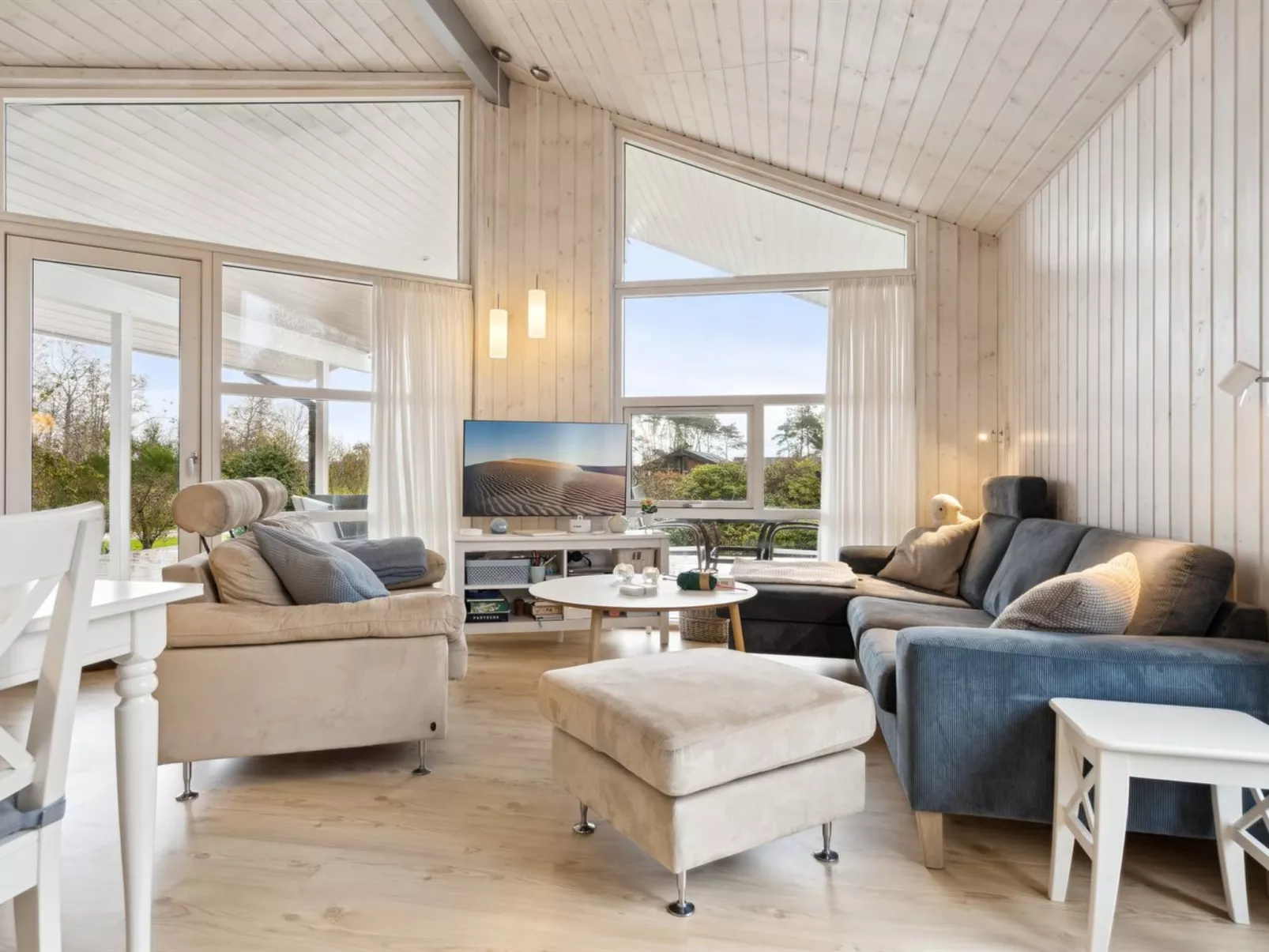 "Harald" - 300m from the sea-Binnen