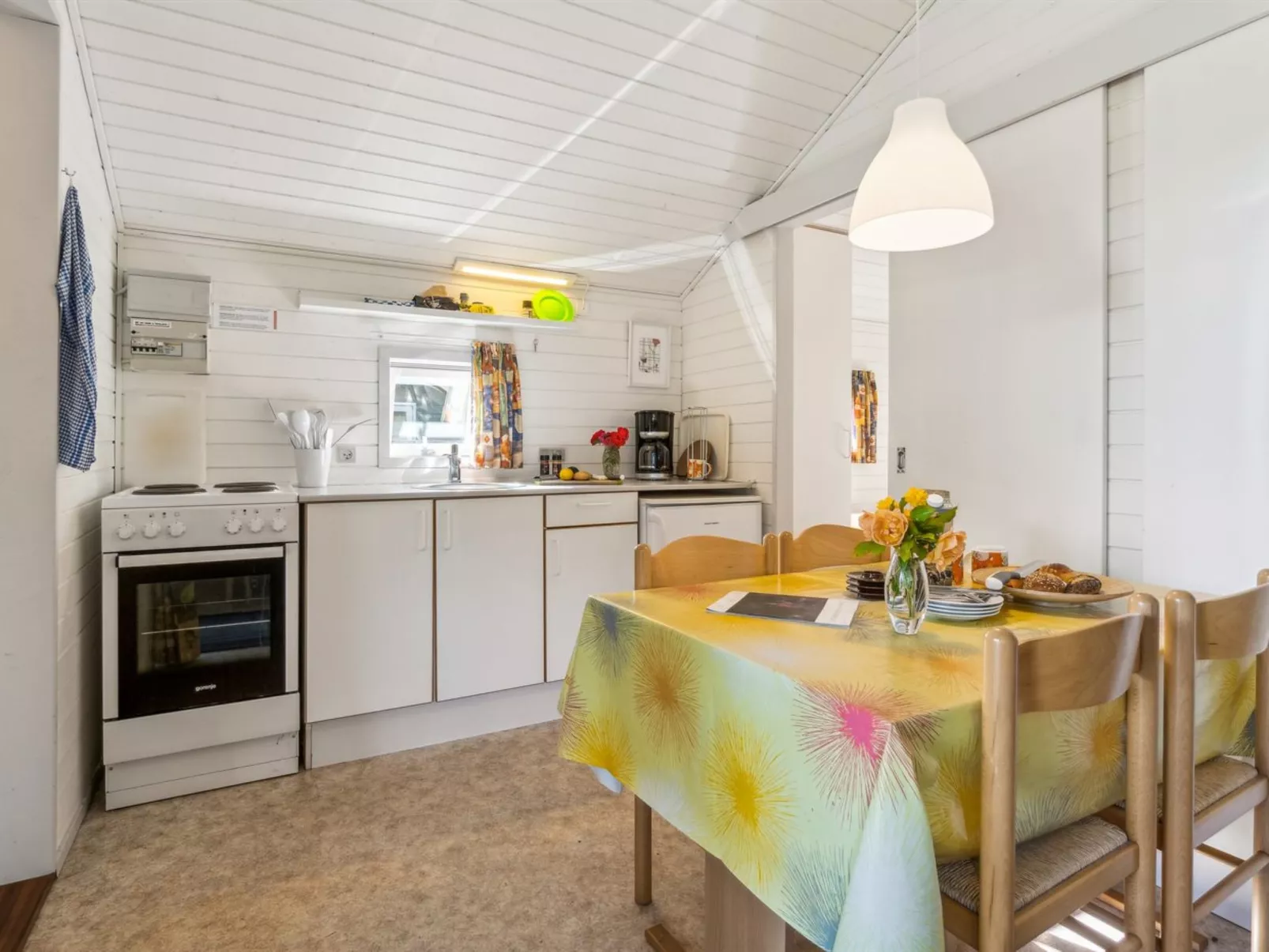 "Johan" - 200m from the sea-Binnen