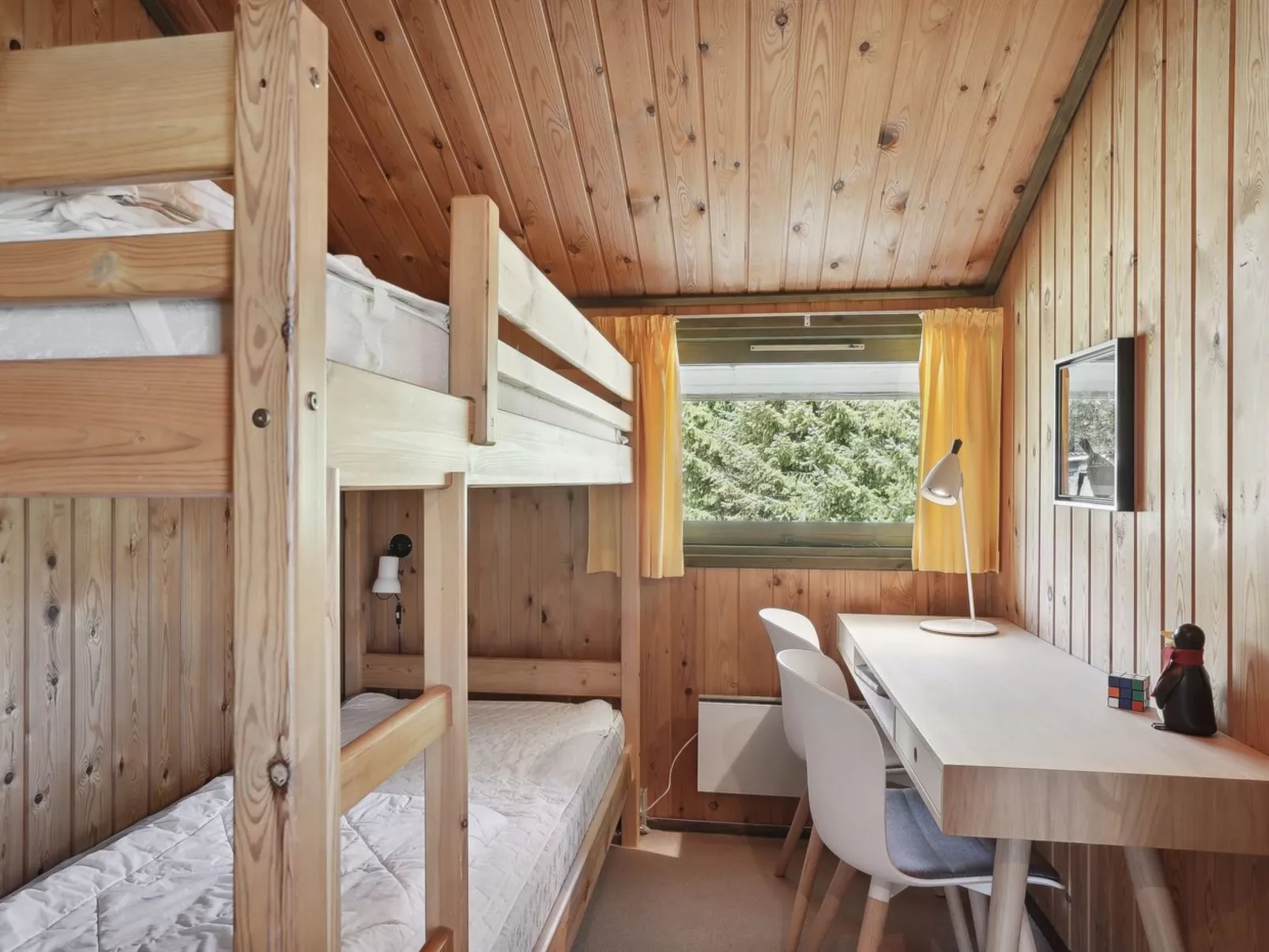 "Winter" - 500m from the sea-Binnen