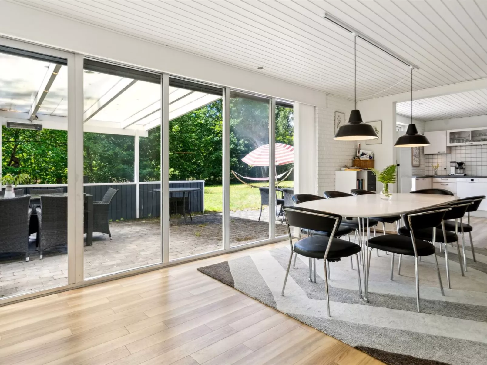 "Ingebrit" - 7km from the sea-Binnen