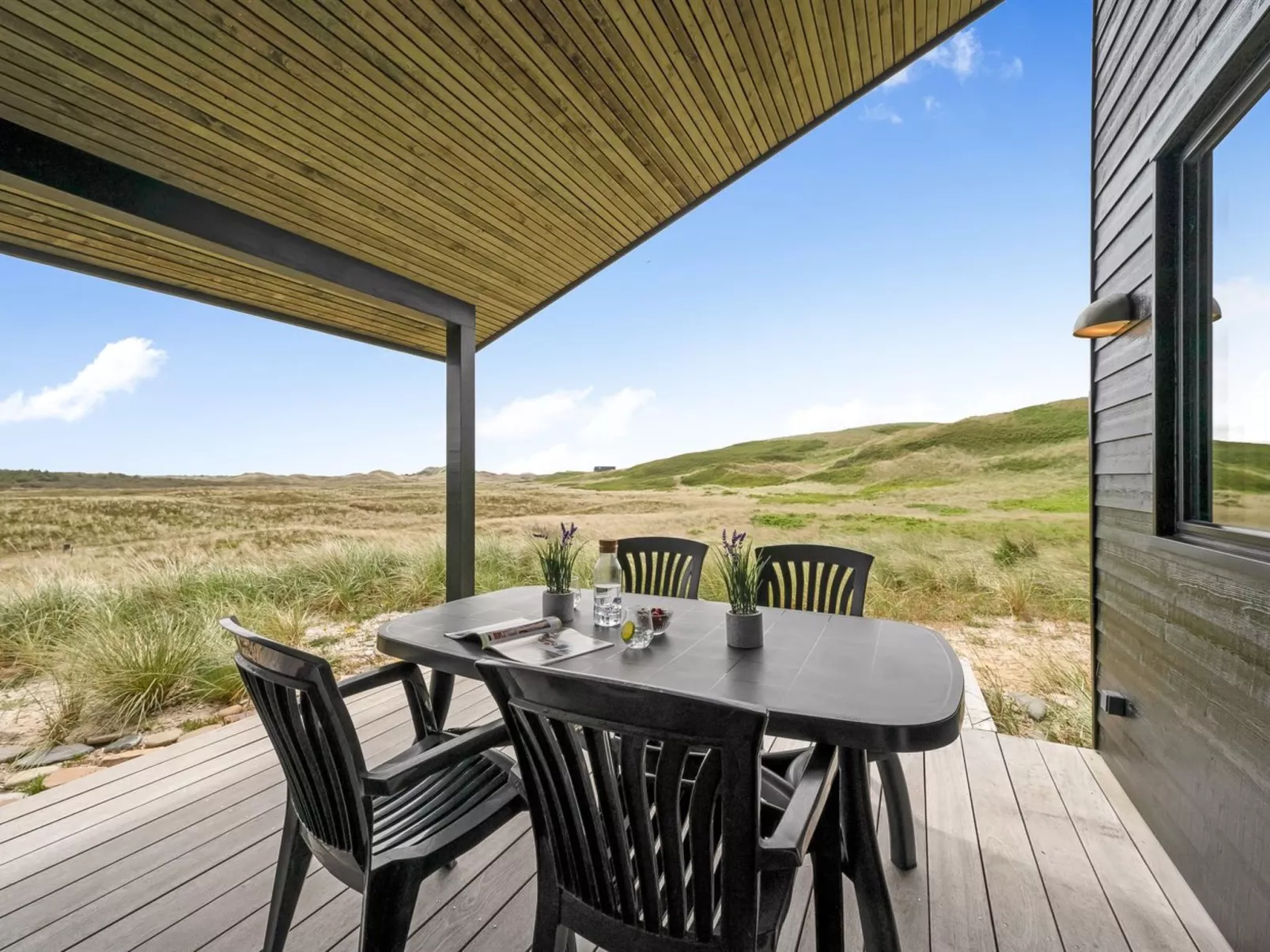 "Apolina" -  from the sea-Buiten