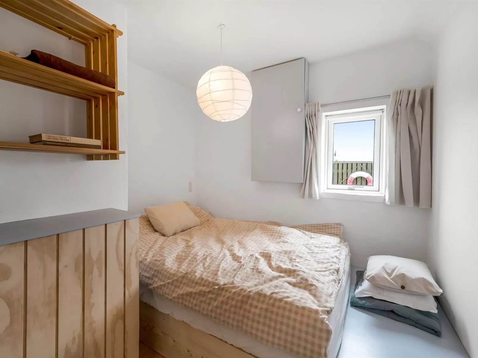 "Hermine" -  from the sea-Binnen