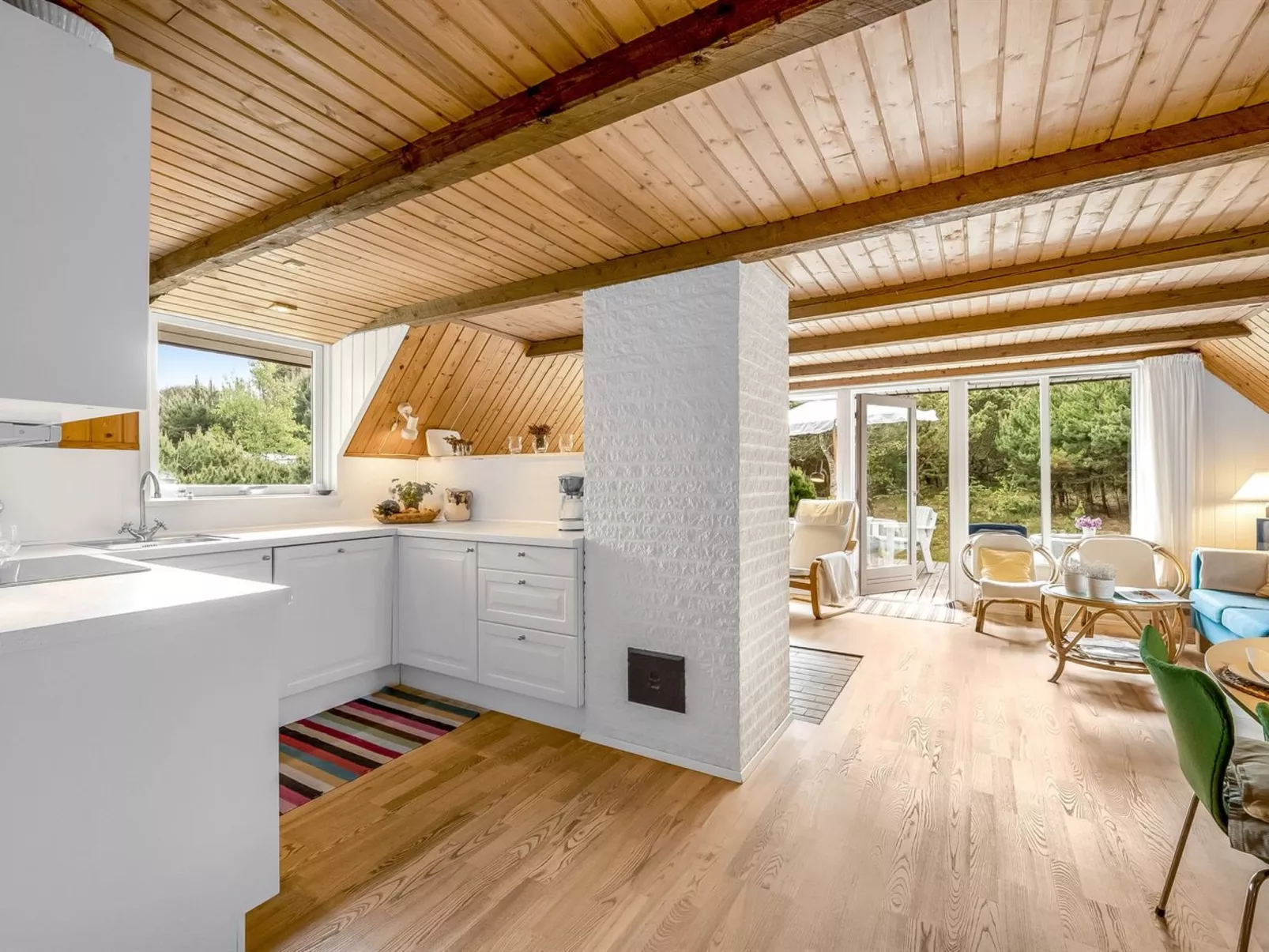 "Sisko" - 800m from the sea-Binnen