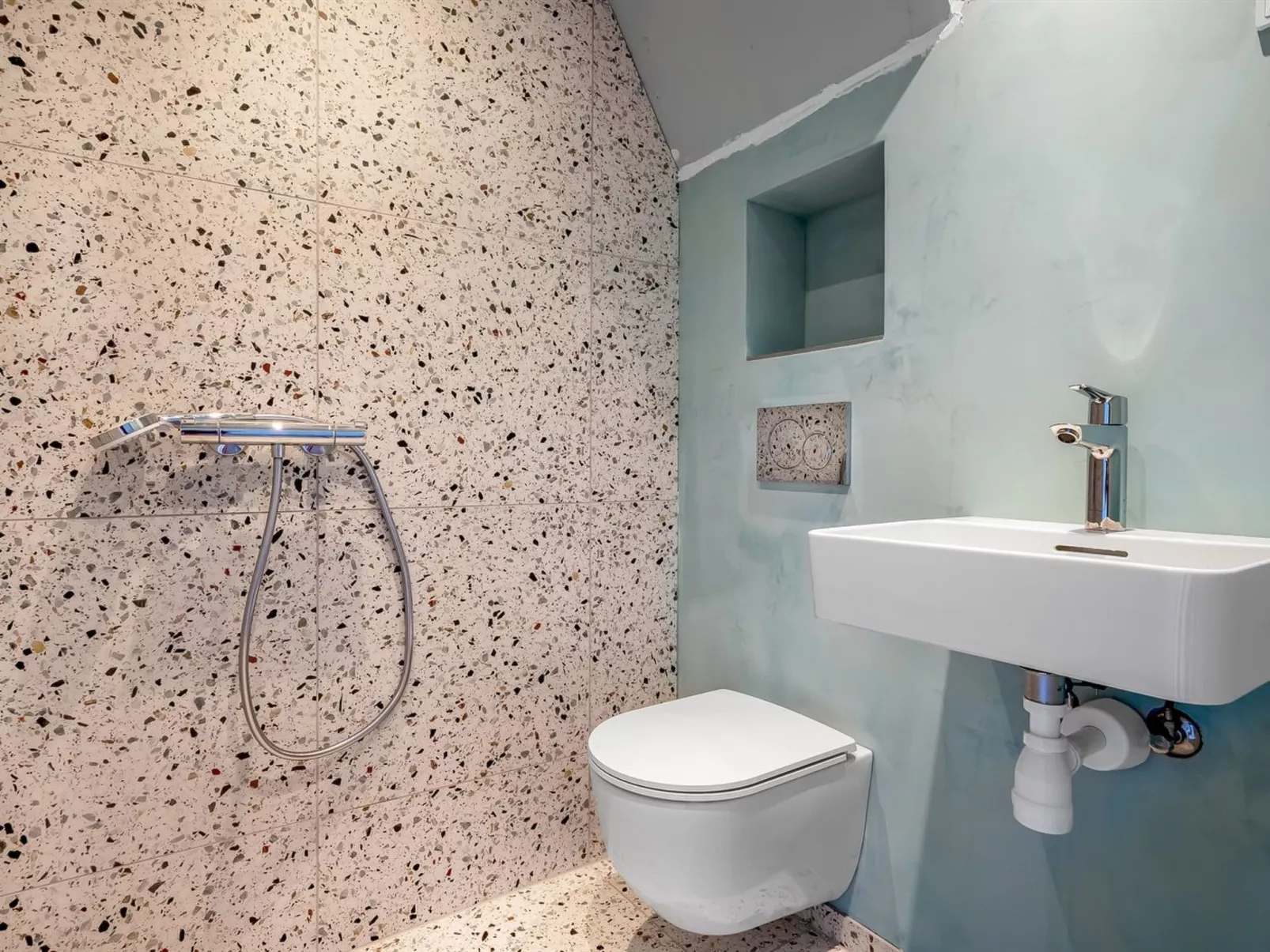 "Bartha" - 3km from the sea-Binnen