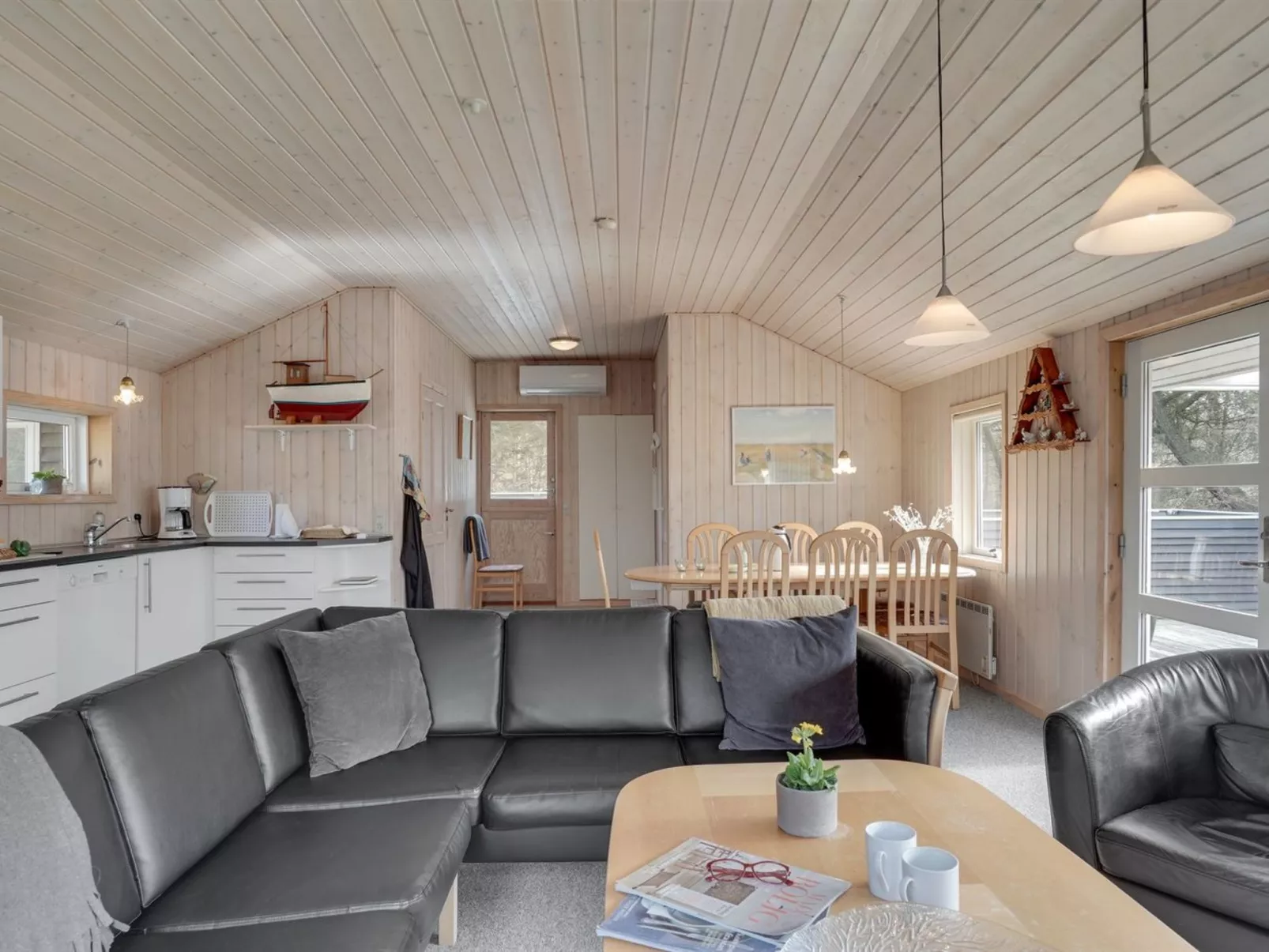 "Aneline" - 700m from the sea-Binnen