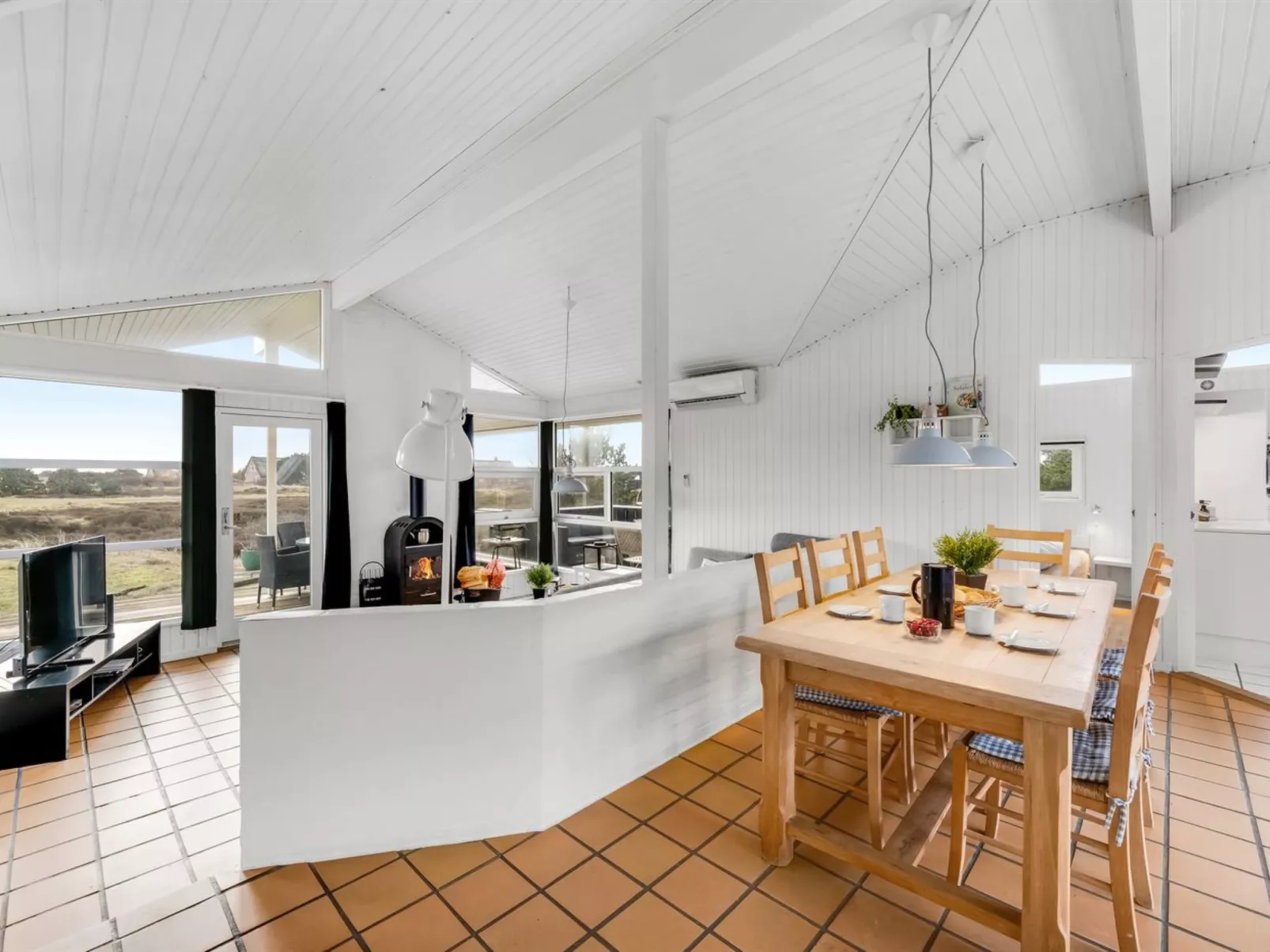 "Josef" - 950m from the sea-Binnen