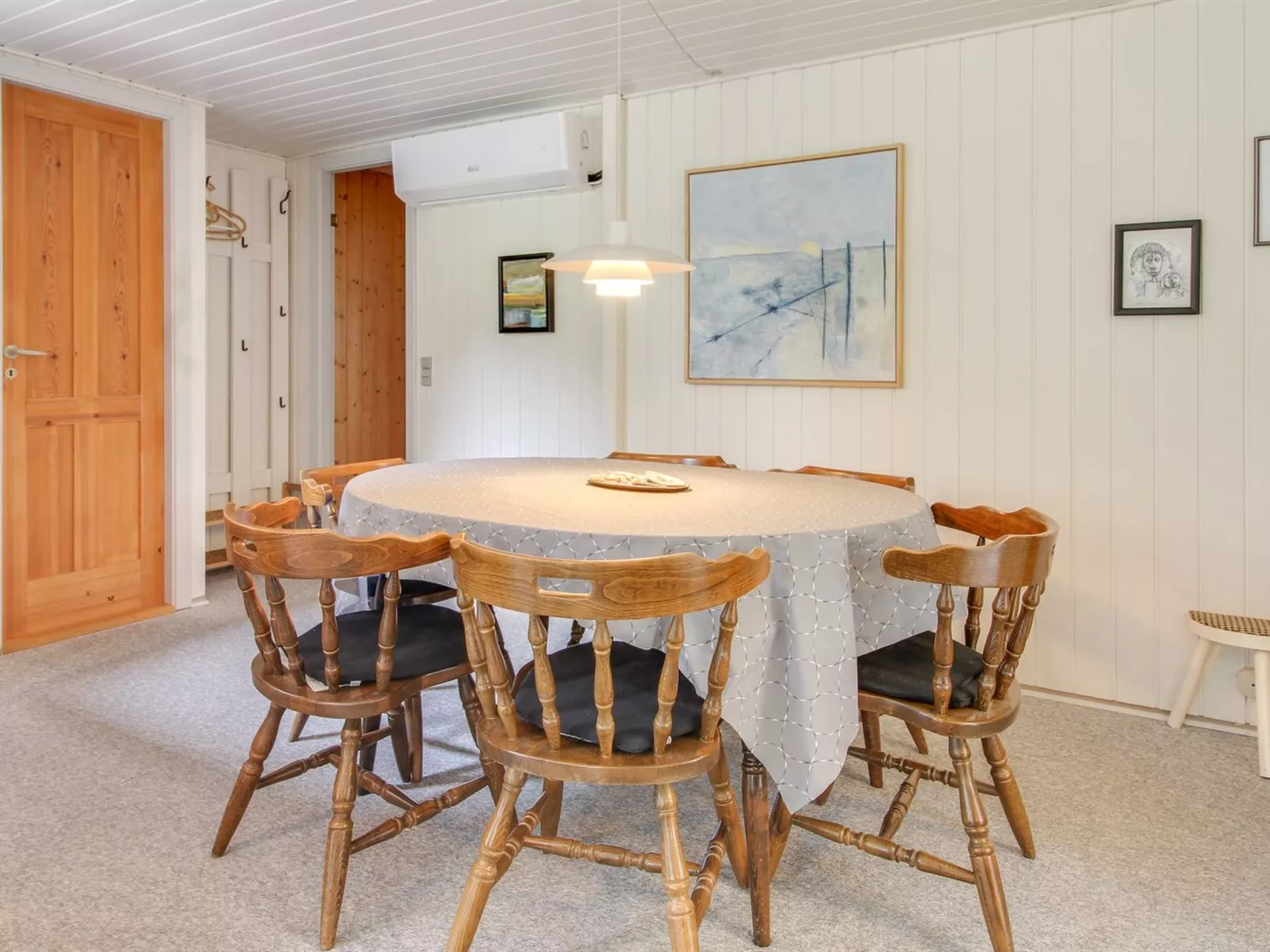 "Sonia" - 3km from the sea-Binnen