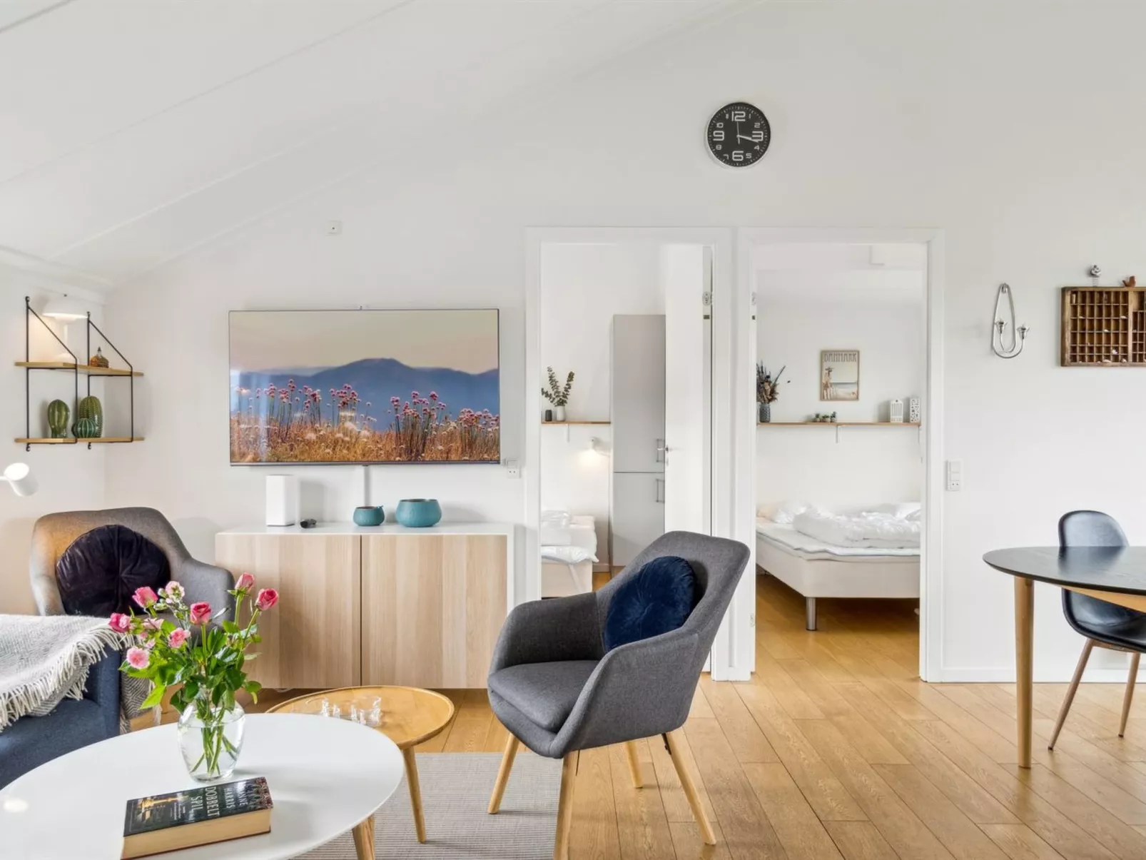 "Sebiorn" - 5m from the sea-Binnen