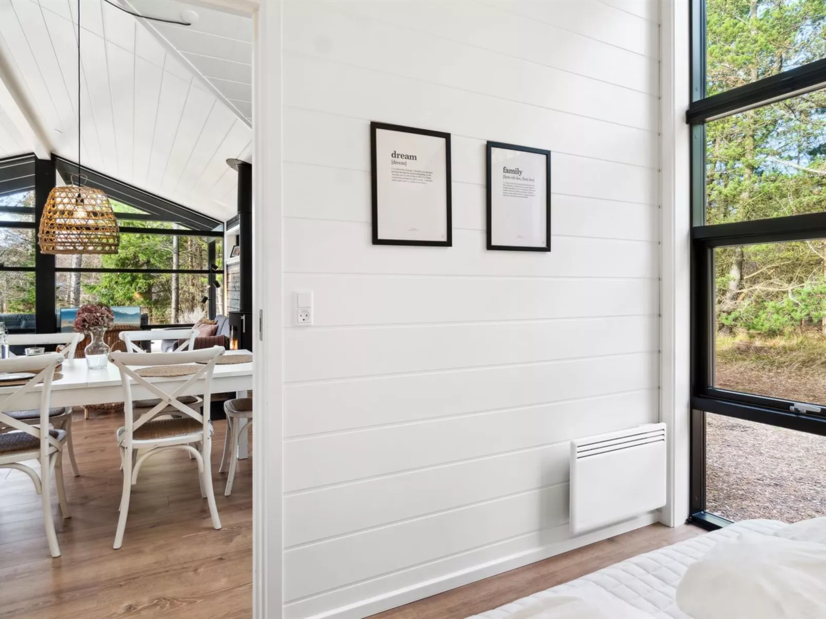 "Ela" - 800m from the sea-Binnen