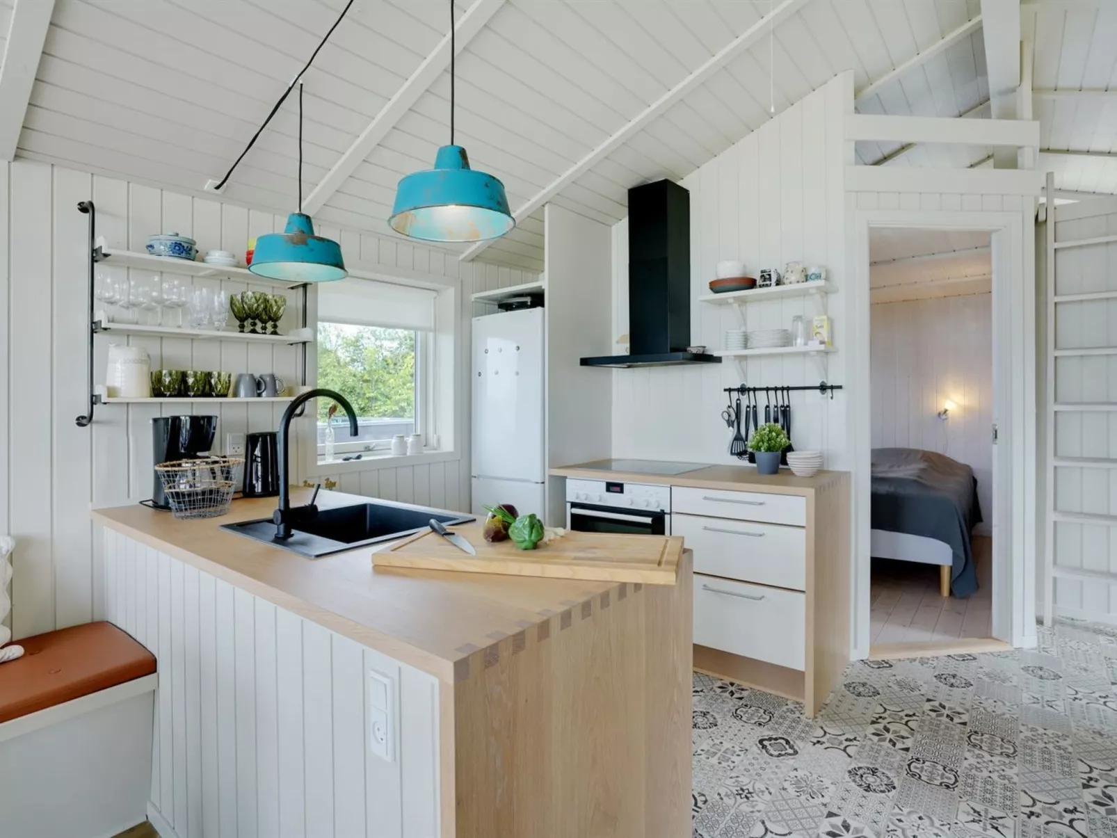 "Liutulf" - 40m from the sea-Binnen