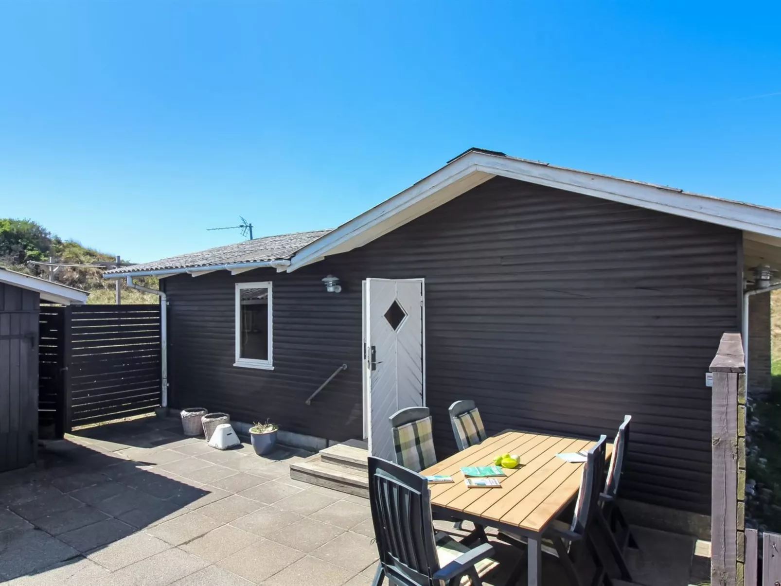 "Mira" - 375m from the sea-Buiten