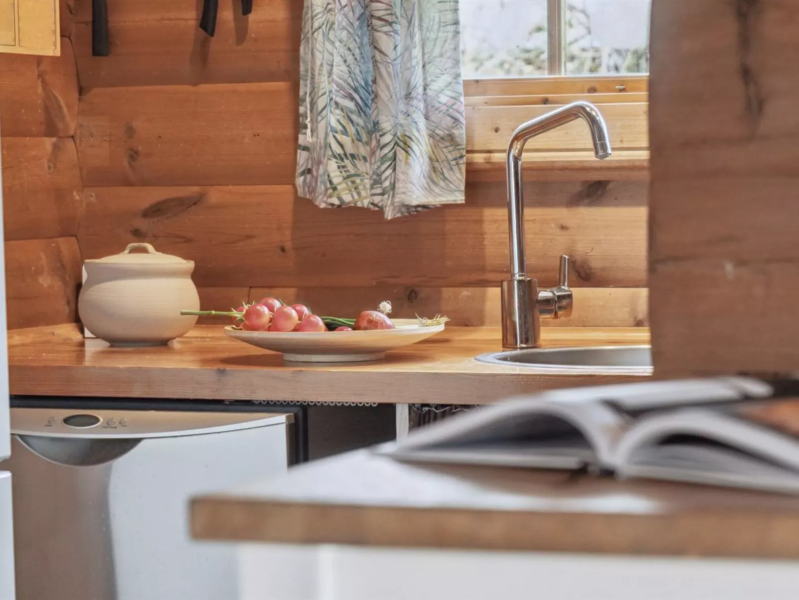 "Ama" - 200m to the fjord-Binnen