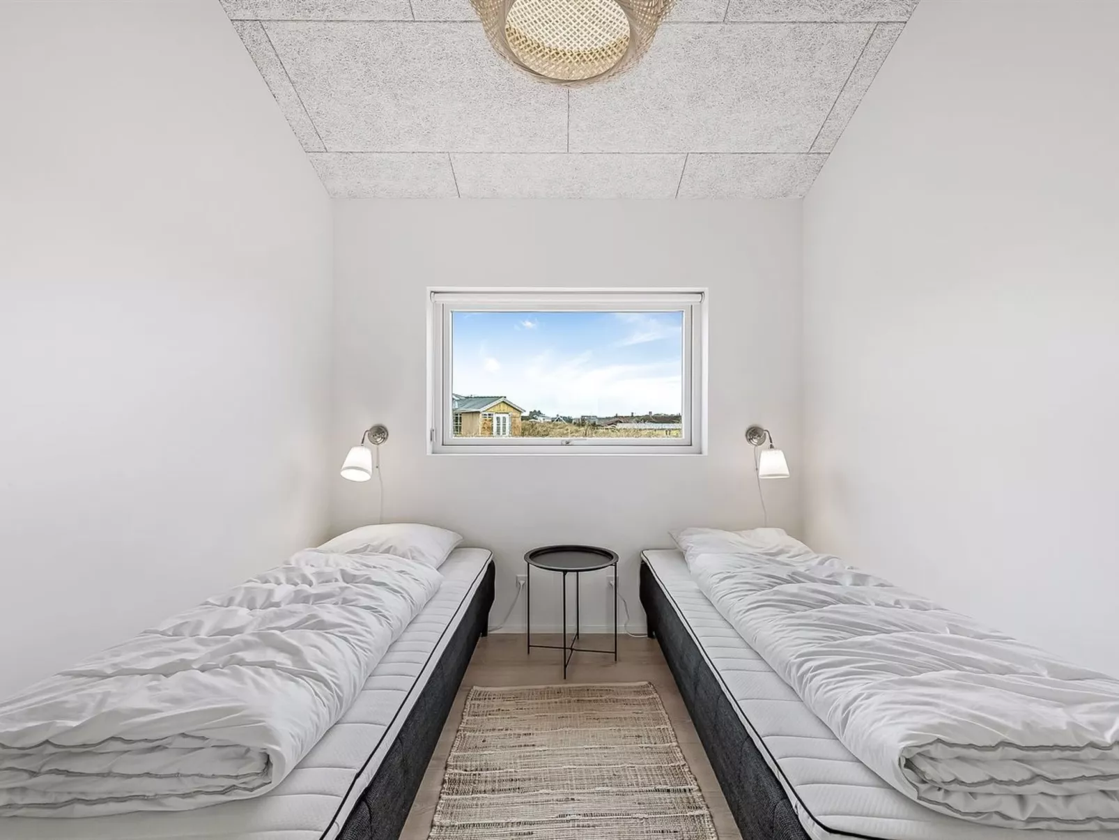 "Chenoa" - 350m from the sea-Binnen