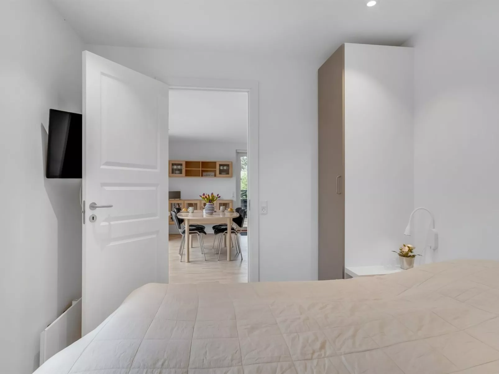 "Ginie" - 600m from the sea-Binnen