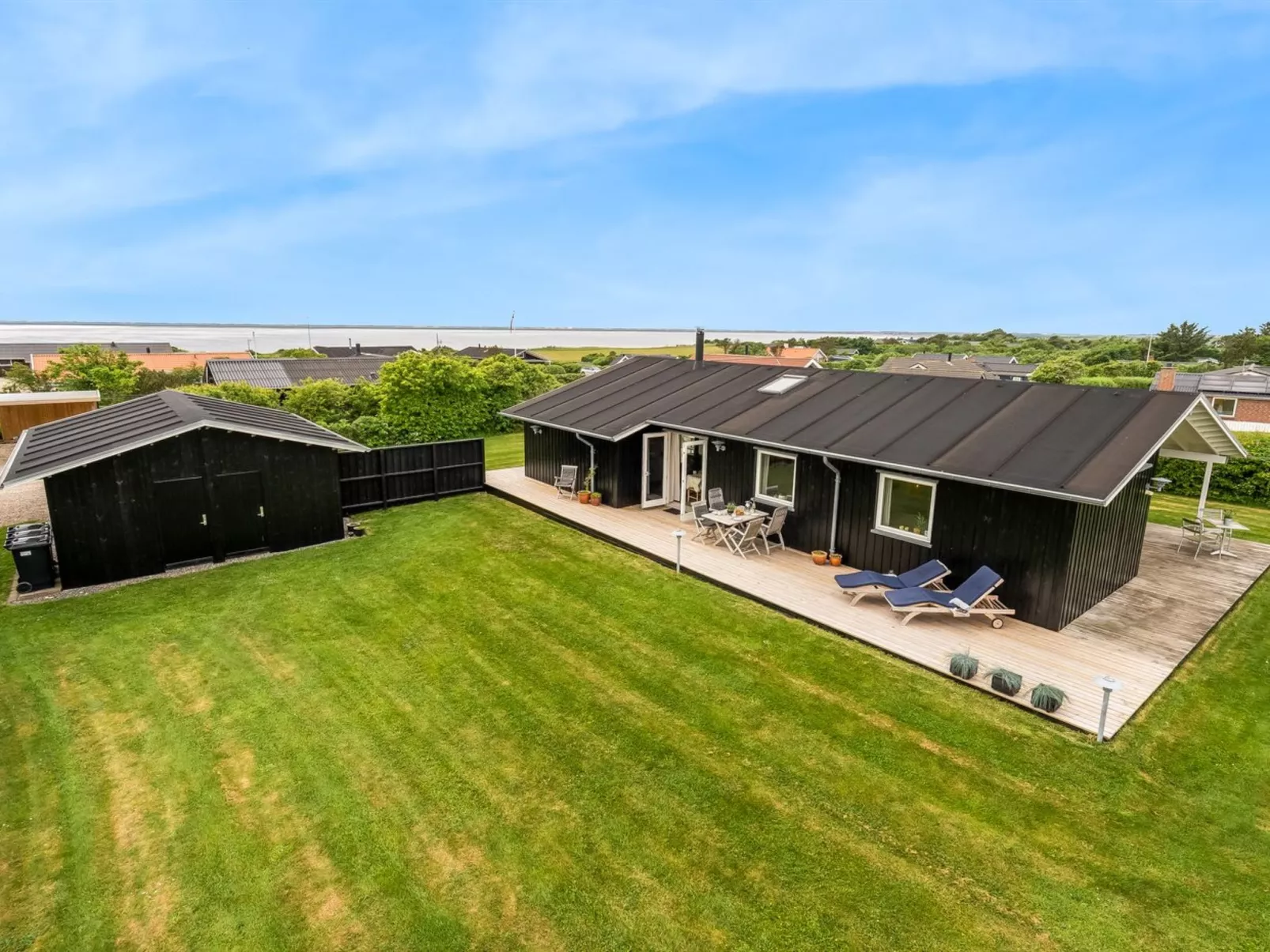 "Gedda" -  from the sea-Buiten