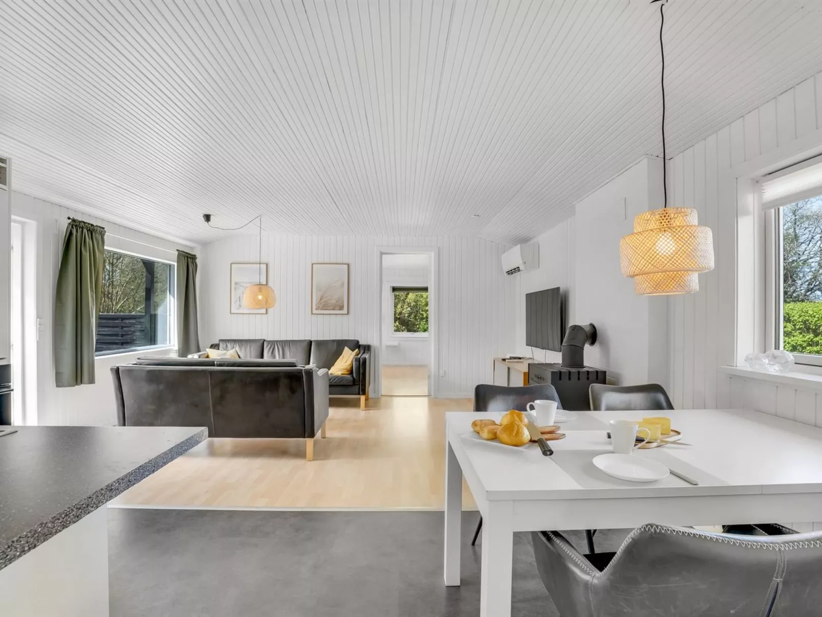 "Annastasia" - 400m from the sea-Binnen