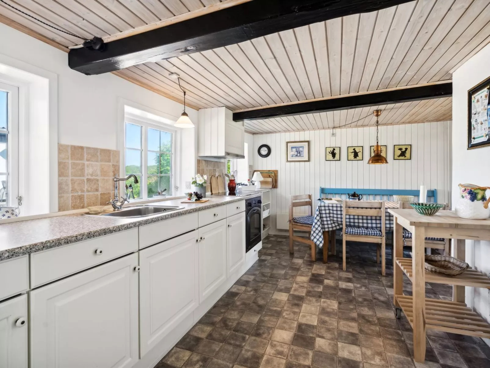 "Gerwendil" - 17km from the sea-Binnen