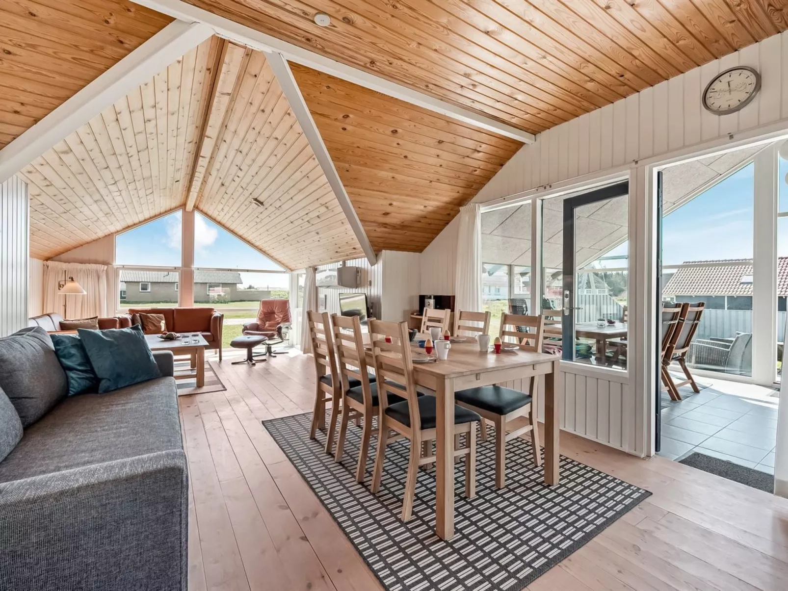 "Emppu" - 250m from the sea-Binnen