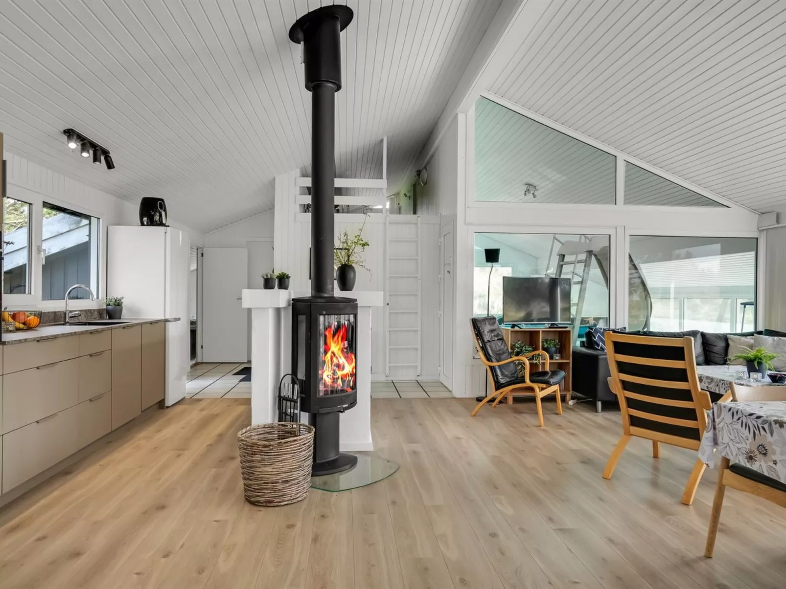 "Annlisa" - 1km from the sea-Binnen