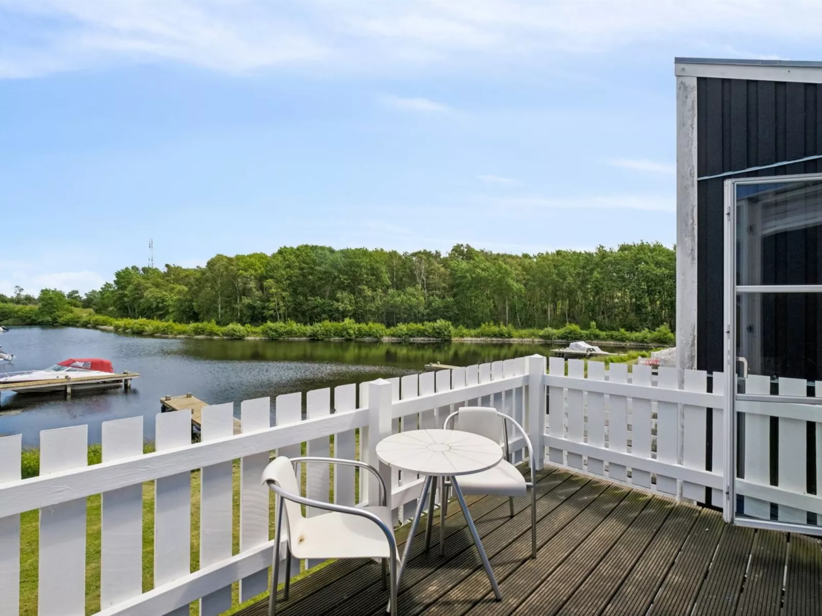 "Jænis" - 10m from the sea-Buiten