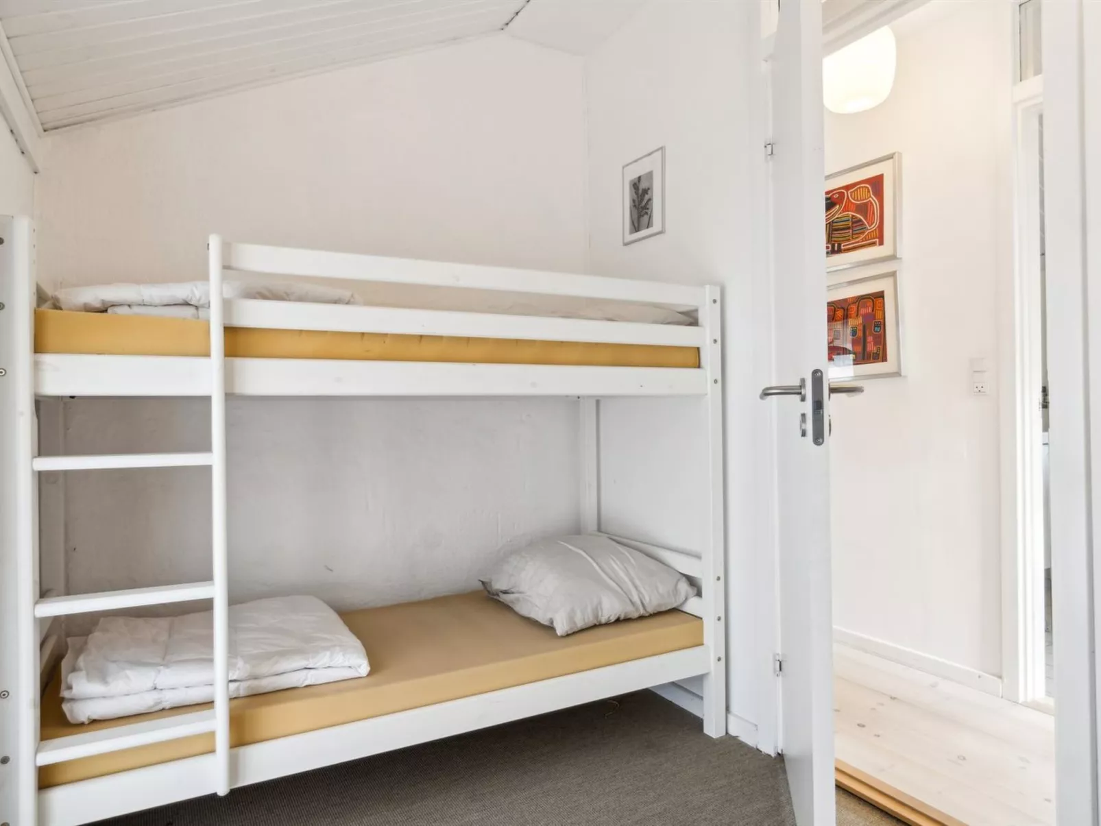 "Felis" - 575m from the sea-Binnen