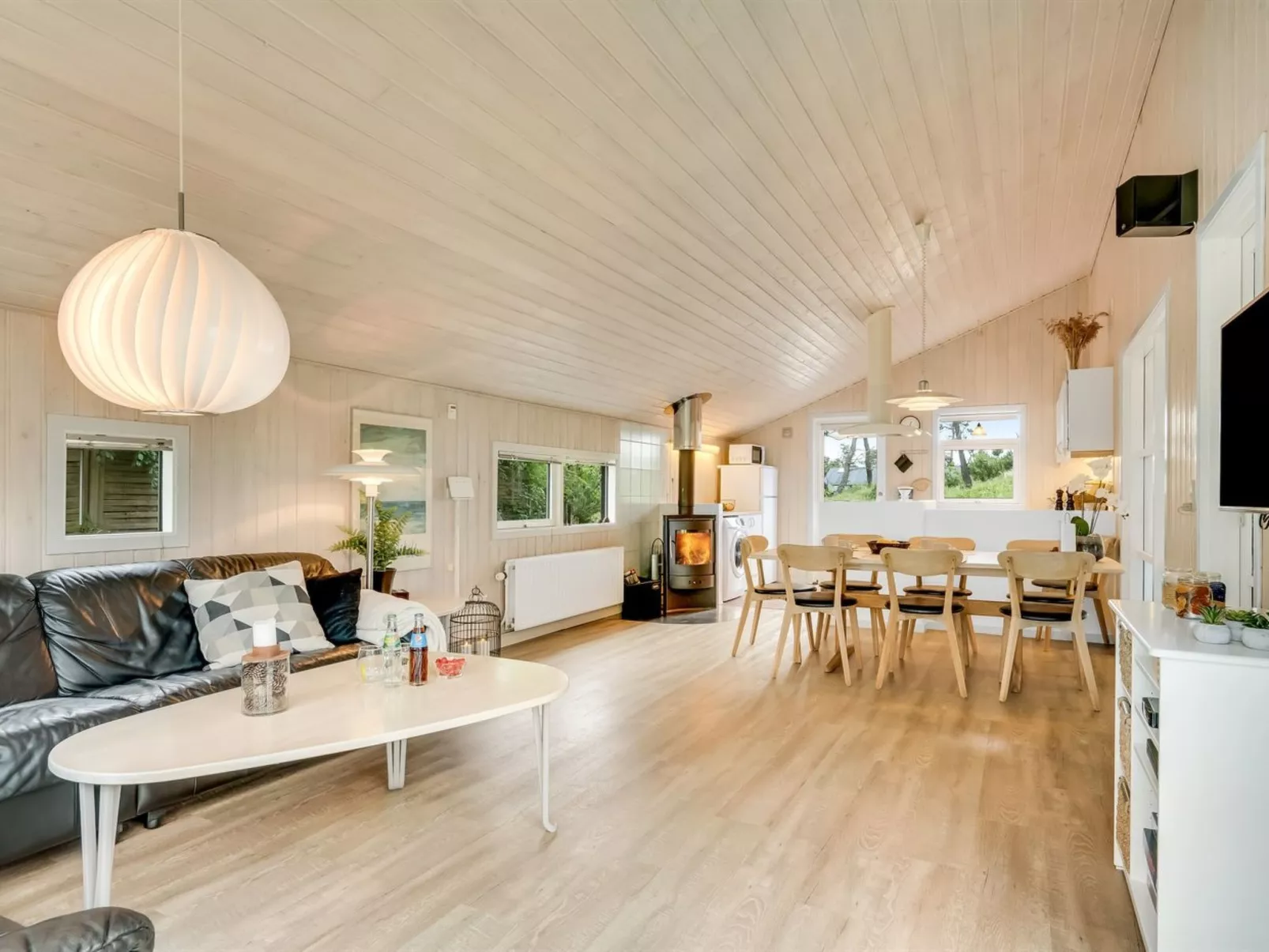 "Adrienne" - 240m from the sea-Binnen