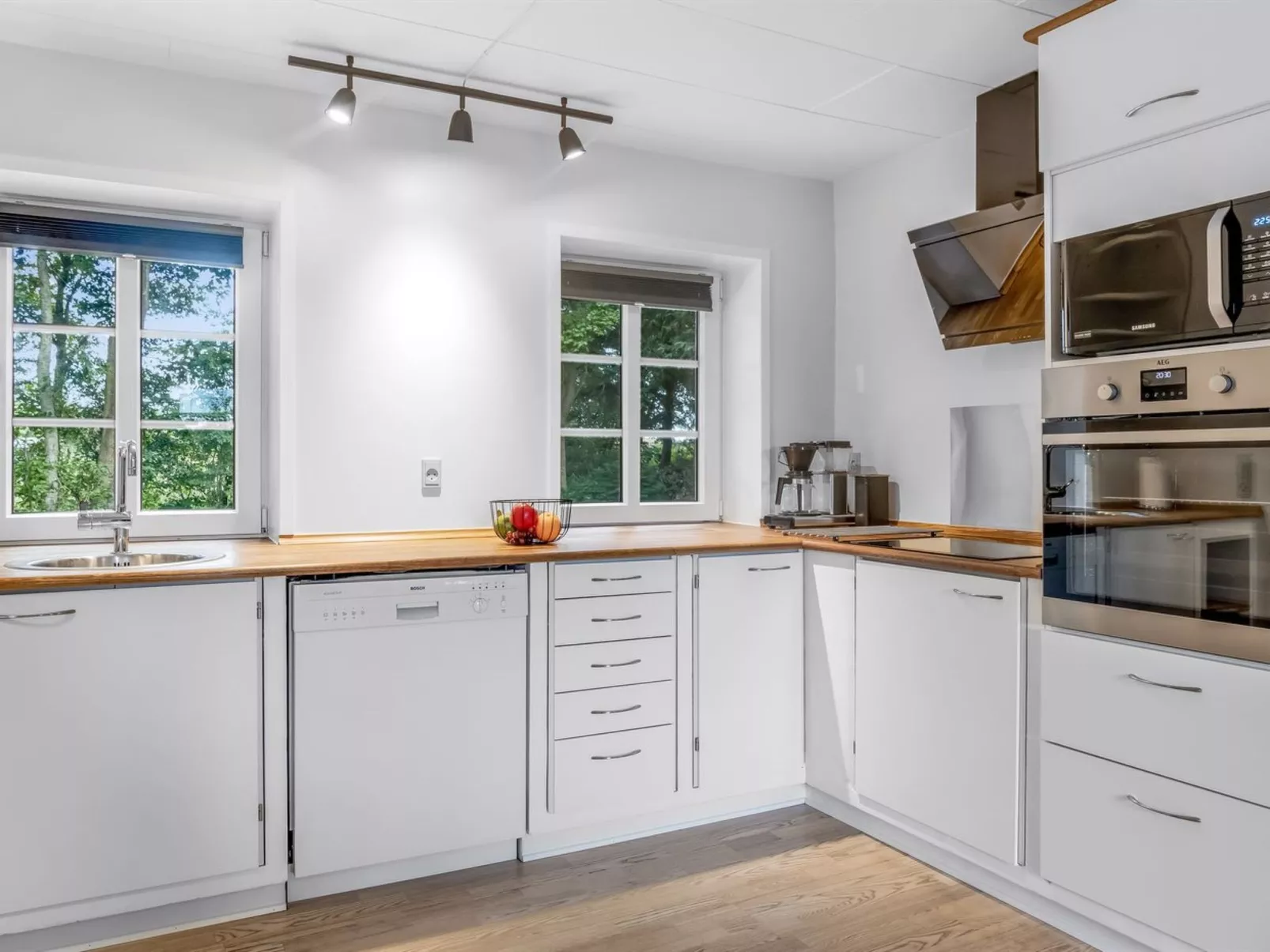 "Saran" - 30km from the sea-Binnen