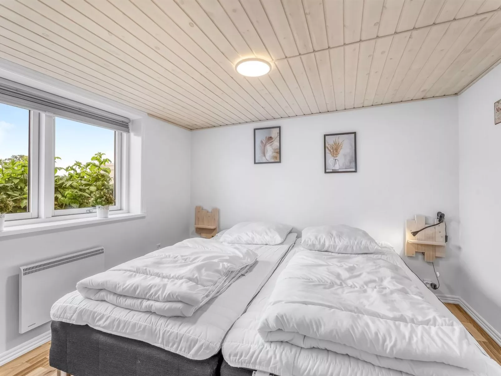 "Anneke" - 1.3km from the sea-Binnen