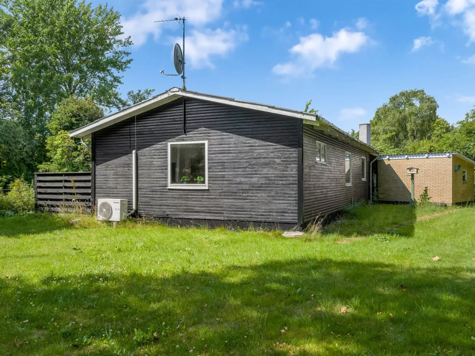 "France" - 5km from the sea-Buiten