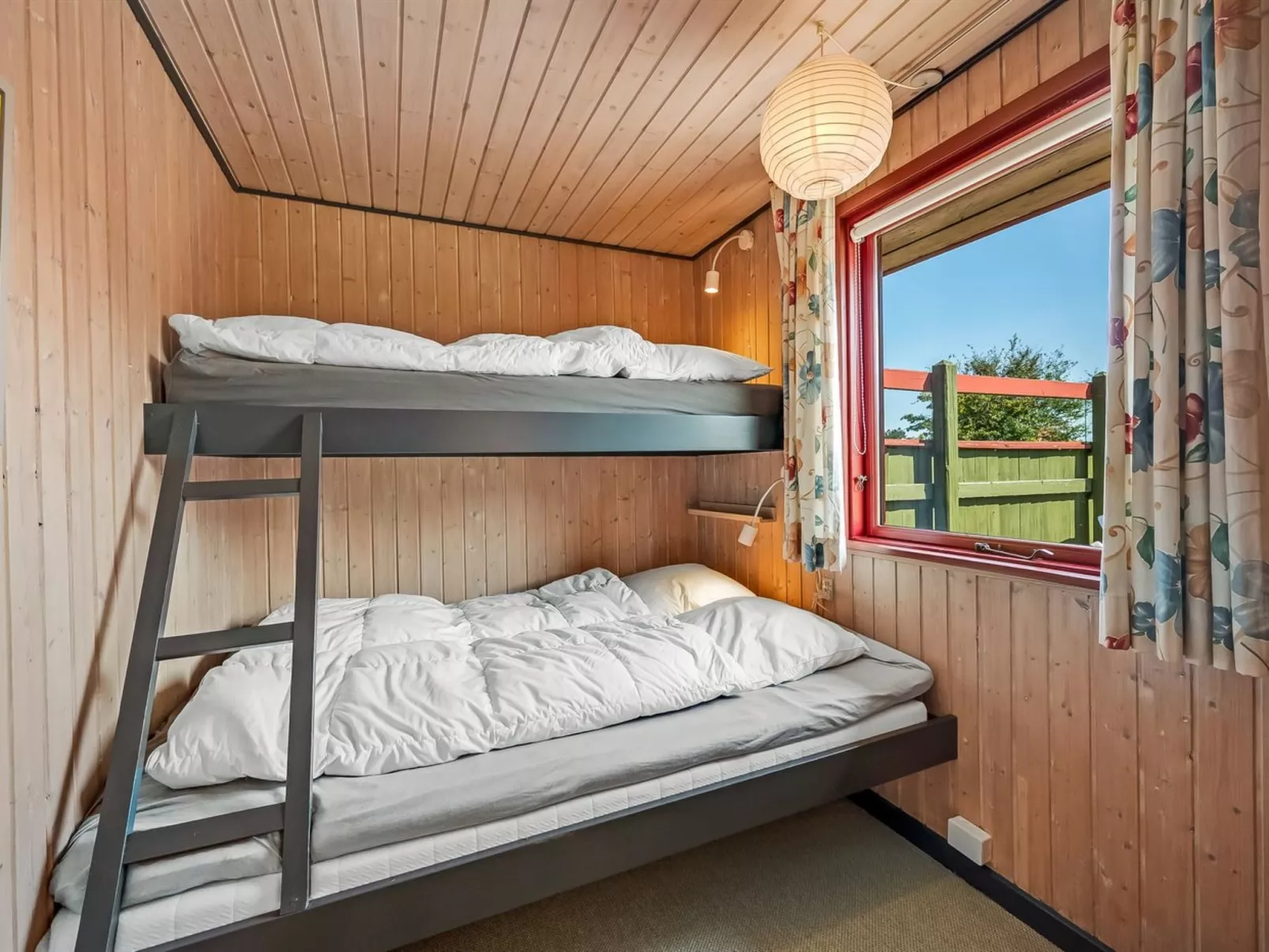 "Geertje" - 900m from the sea-Binnen