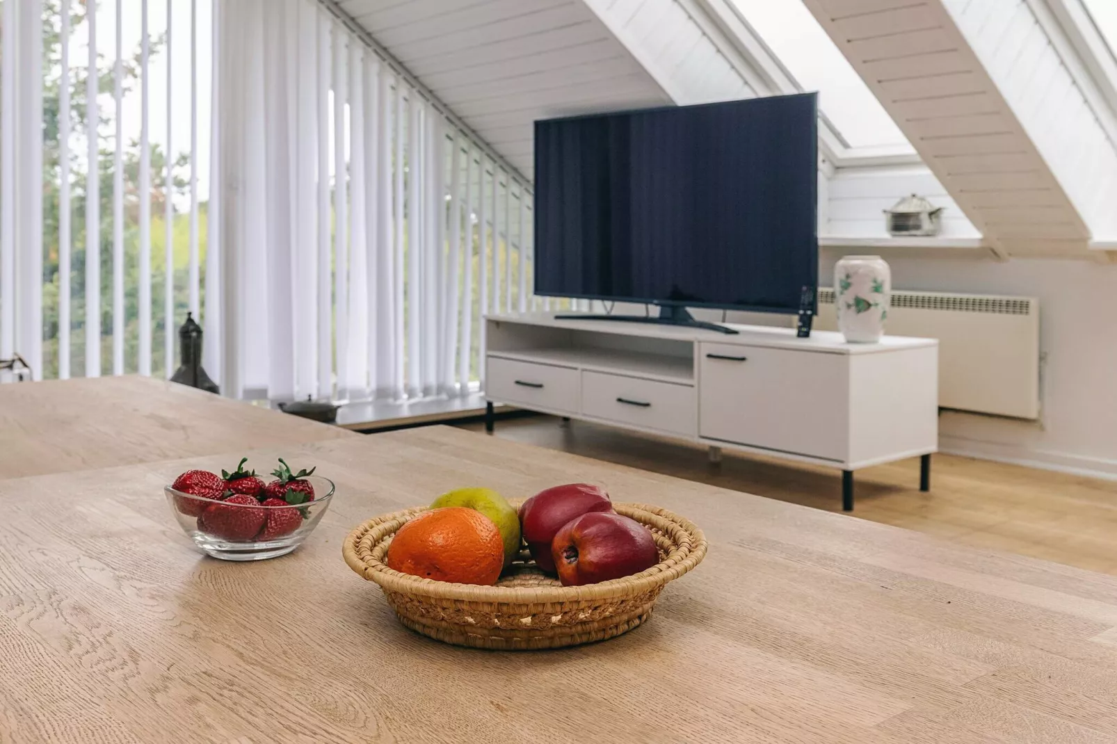 Zeezijde ontsnapping met uitzicht -- By Traum Ferienwohnungen-Binnen