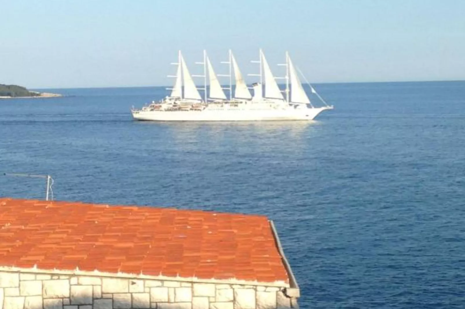 Apartments Aura - Comfort Studio Apartment 6 with shared swimming pool-Sfeer