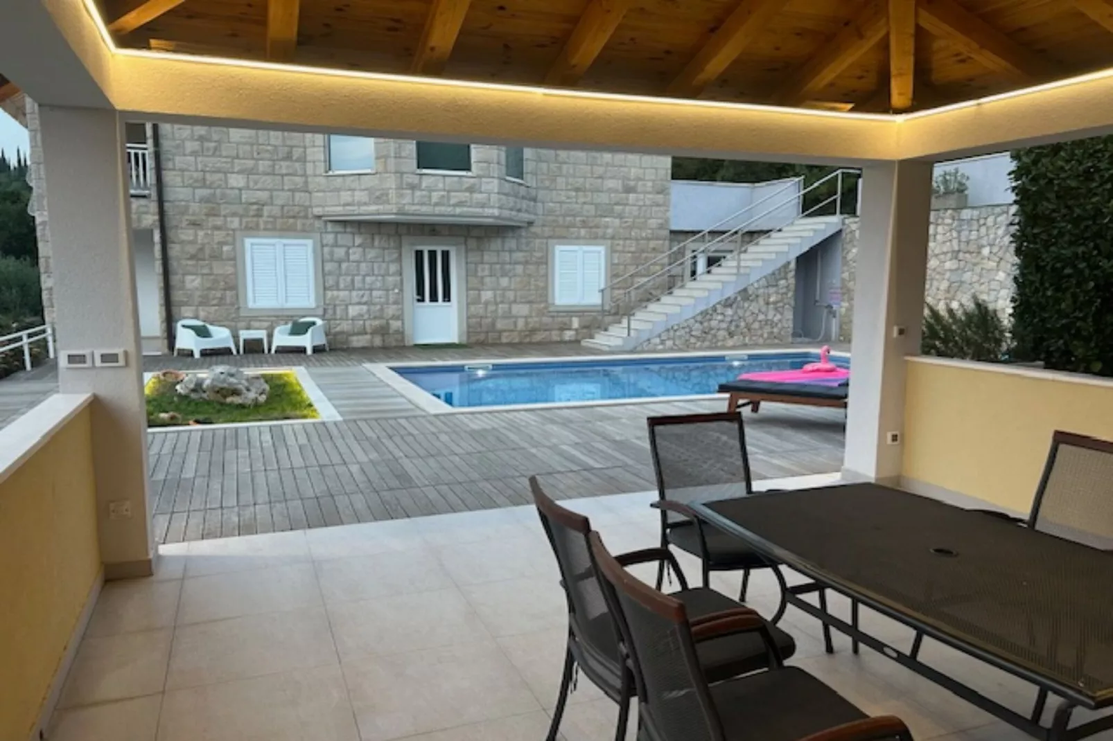 Villa Oasis Cypress - Three Bedroom Villa with Terrace and Swimming Pool-Zwembad