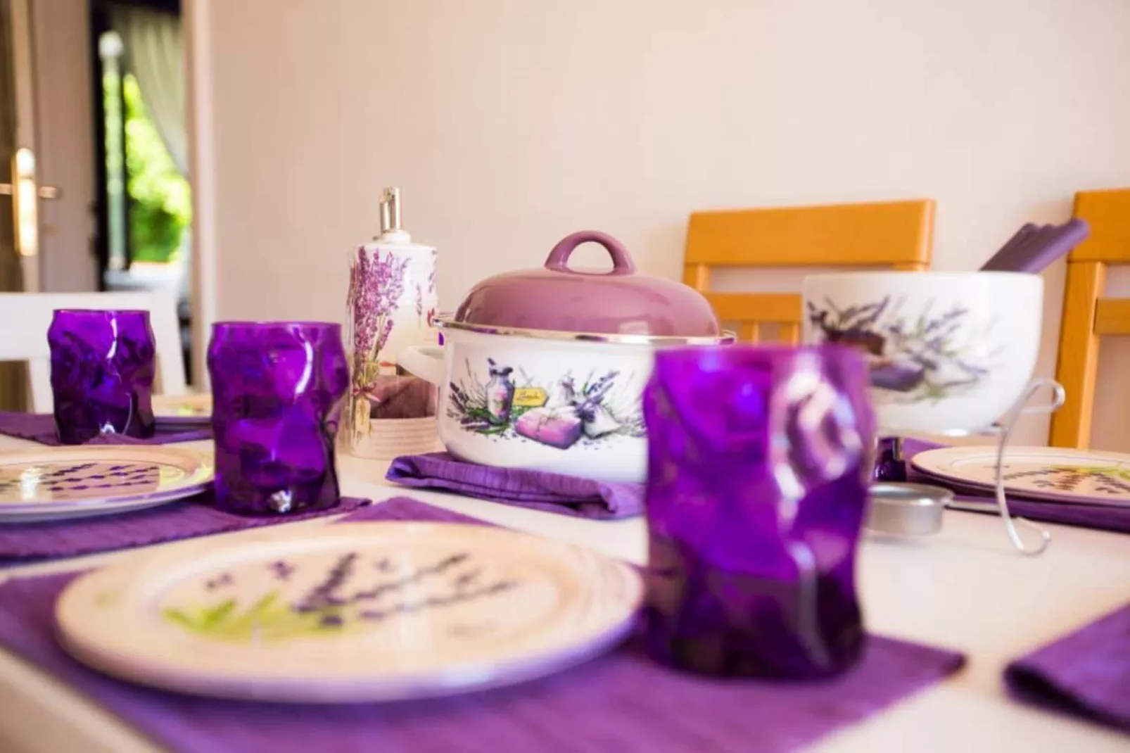 Guest House Gugily- Twin Room with Shared Bathroom and City View (4)-Sfeer