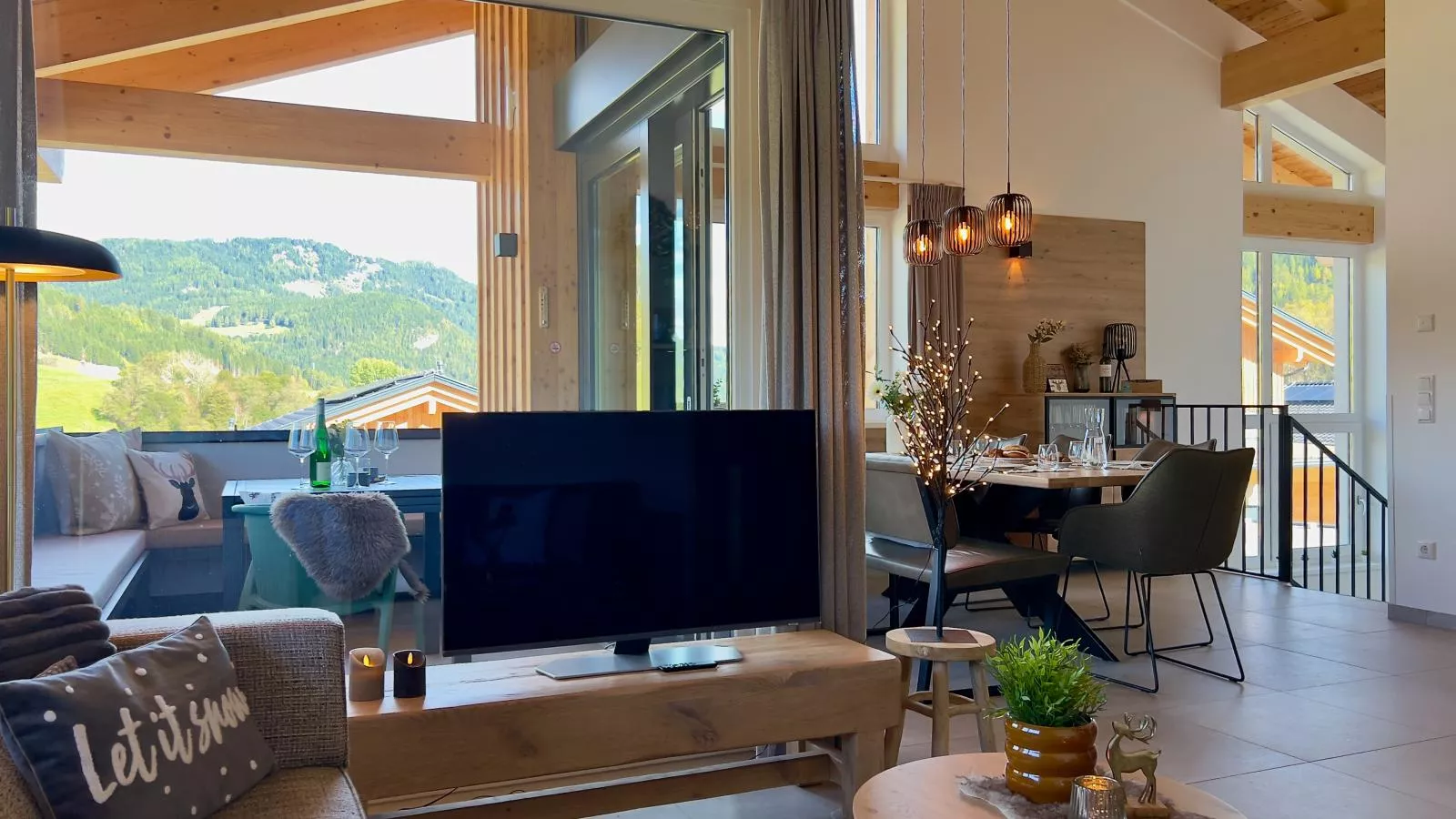 Almchalet Alpenglück-Woonkamer