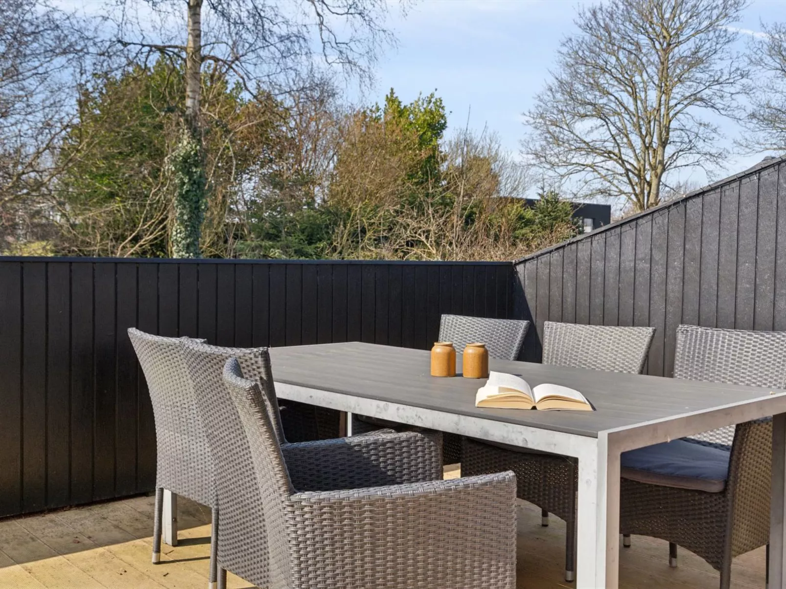 "Vemund" - 500m from the sea-Buiten