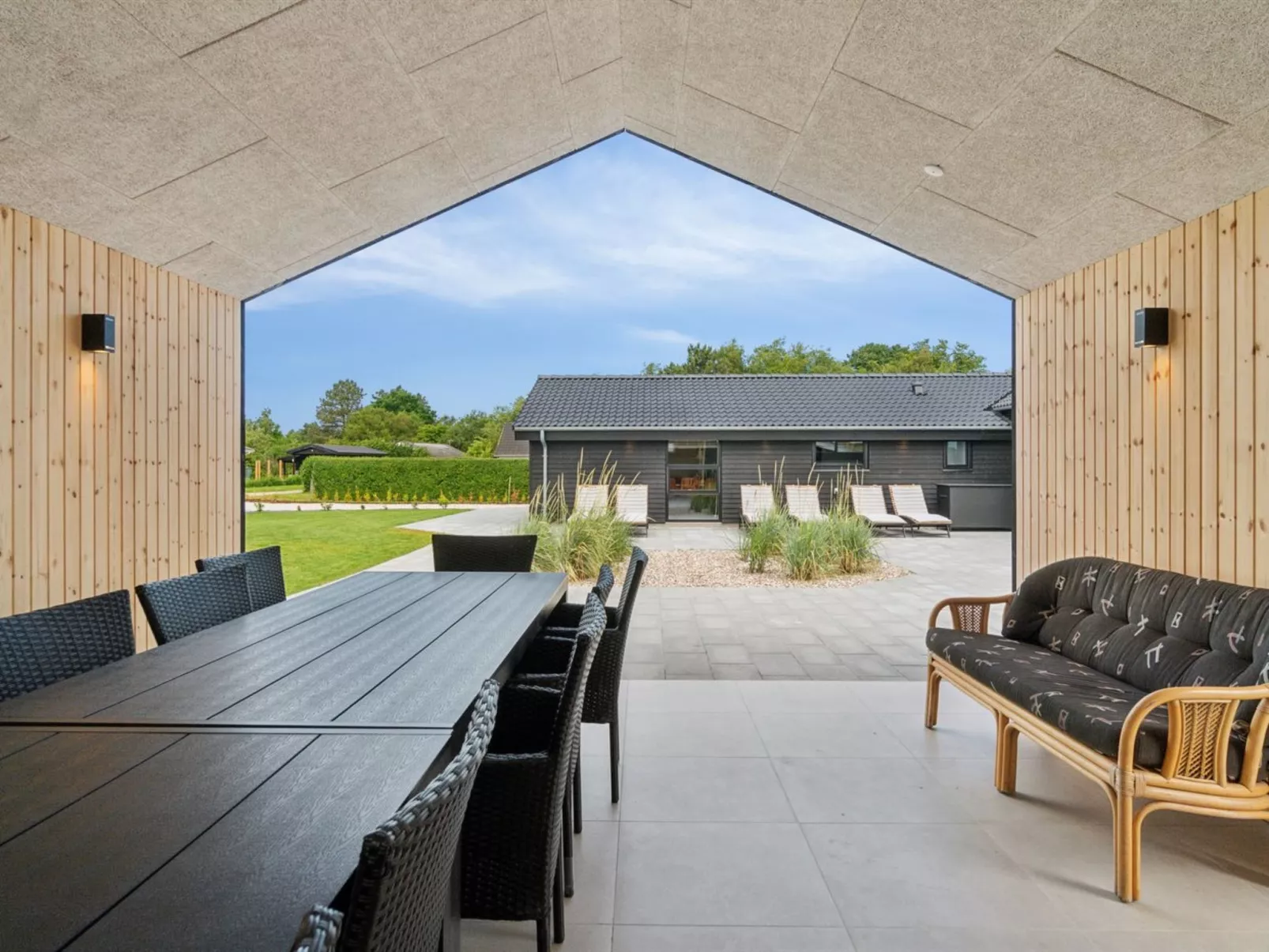 "Christian" - 600m from the sea-Buiten