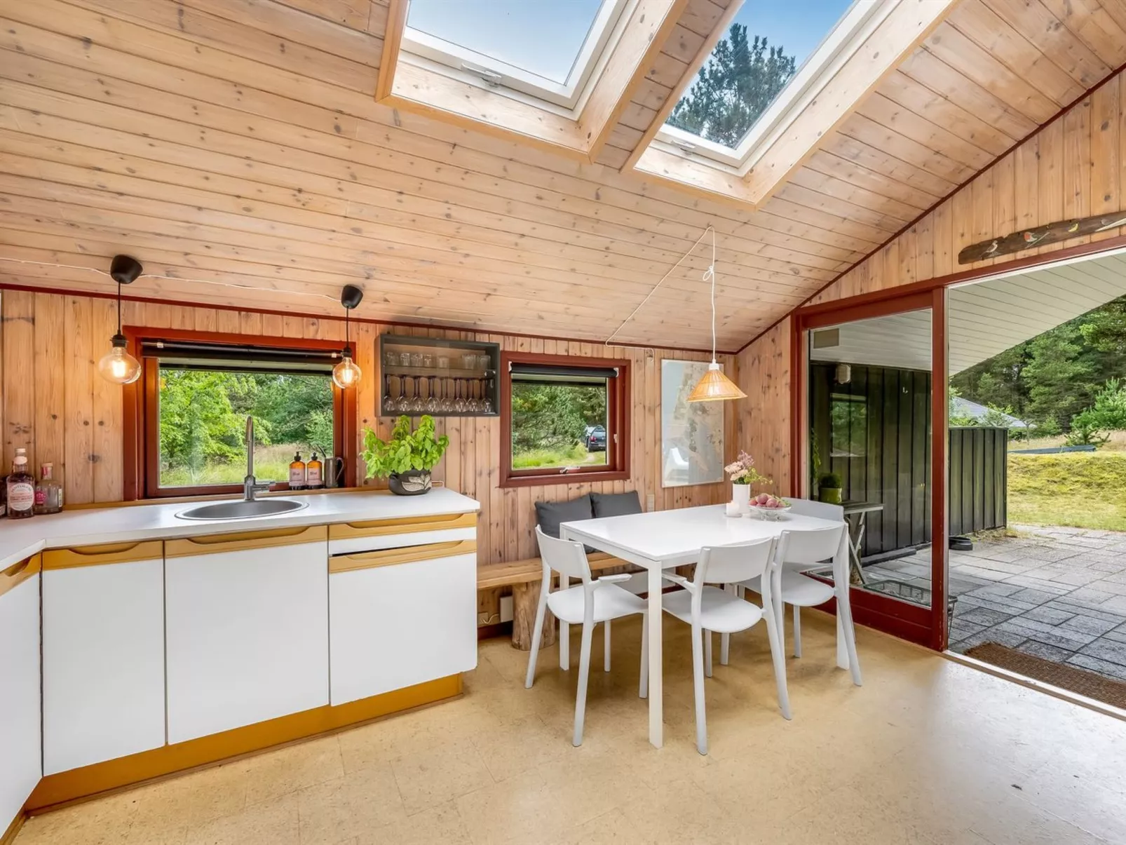 "Regine" - 1.1km to the fjord-Binnen