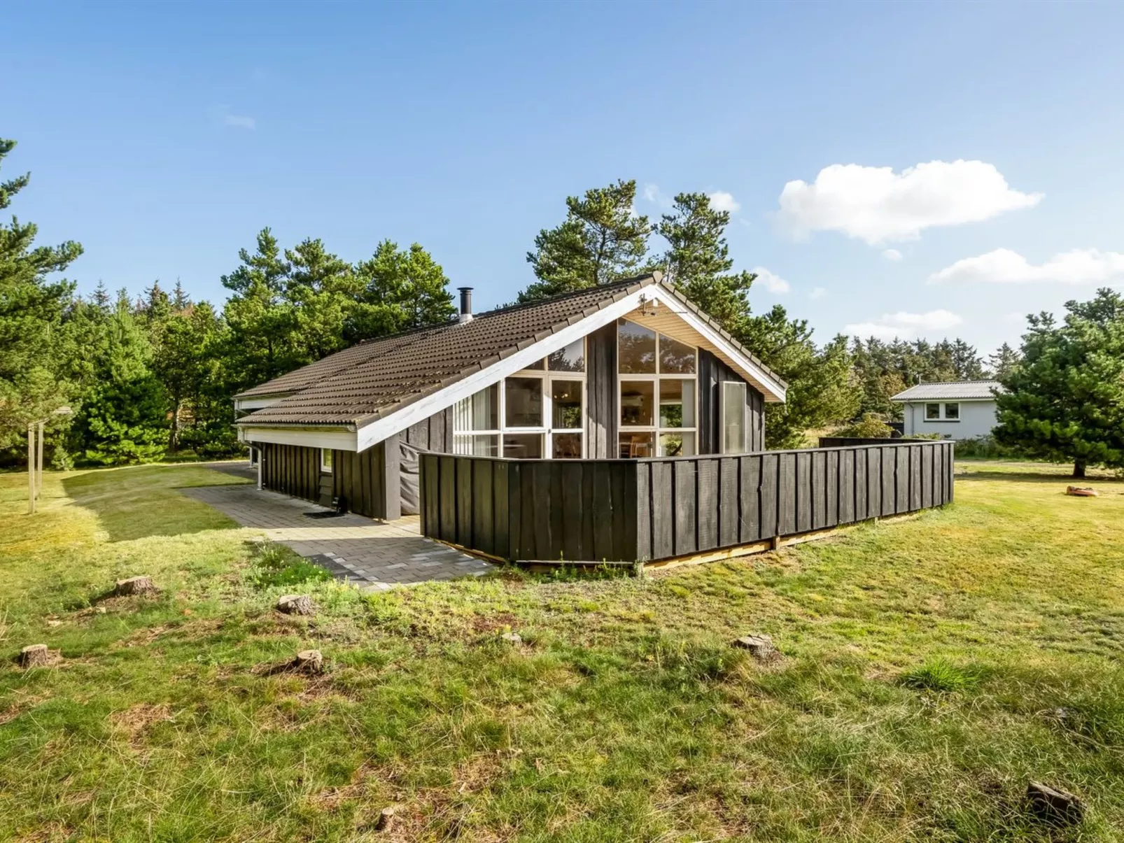 "Skrollan" - 200m to the fjord-Buiten