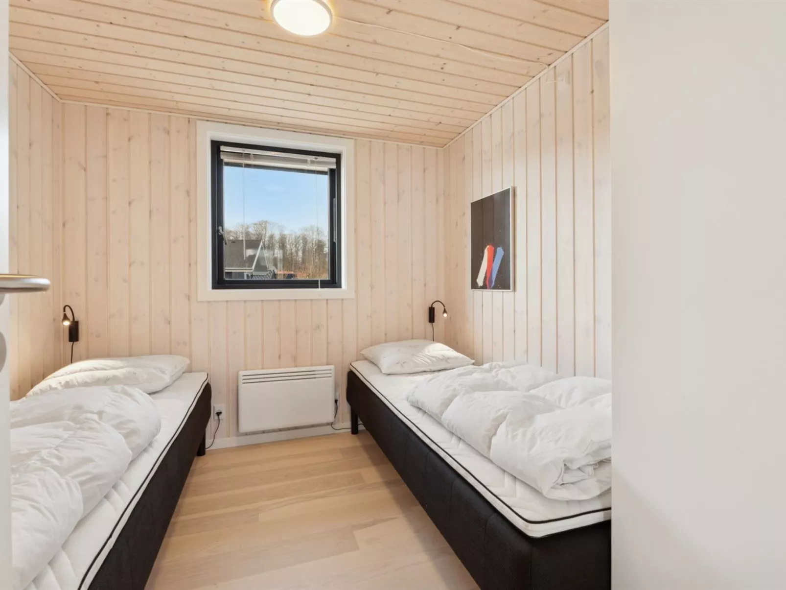 "Viveke" - 10m from the sea-Binnen