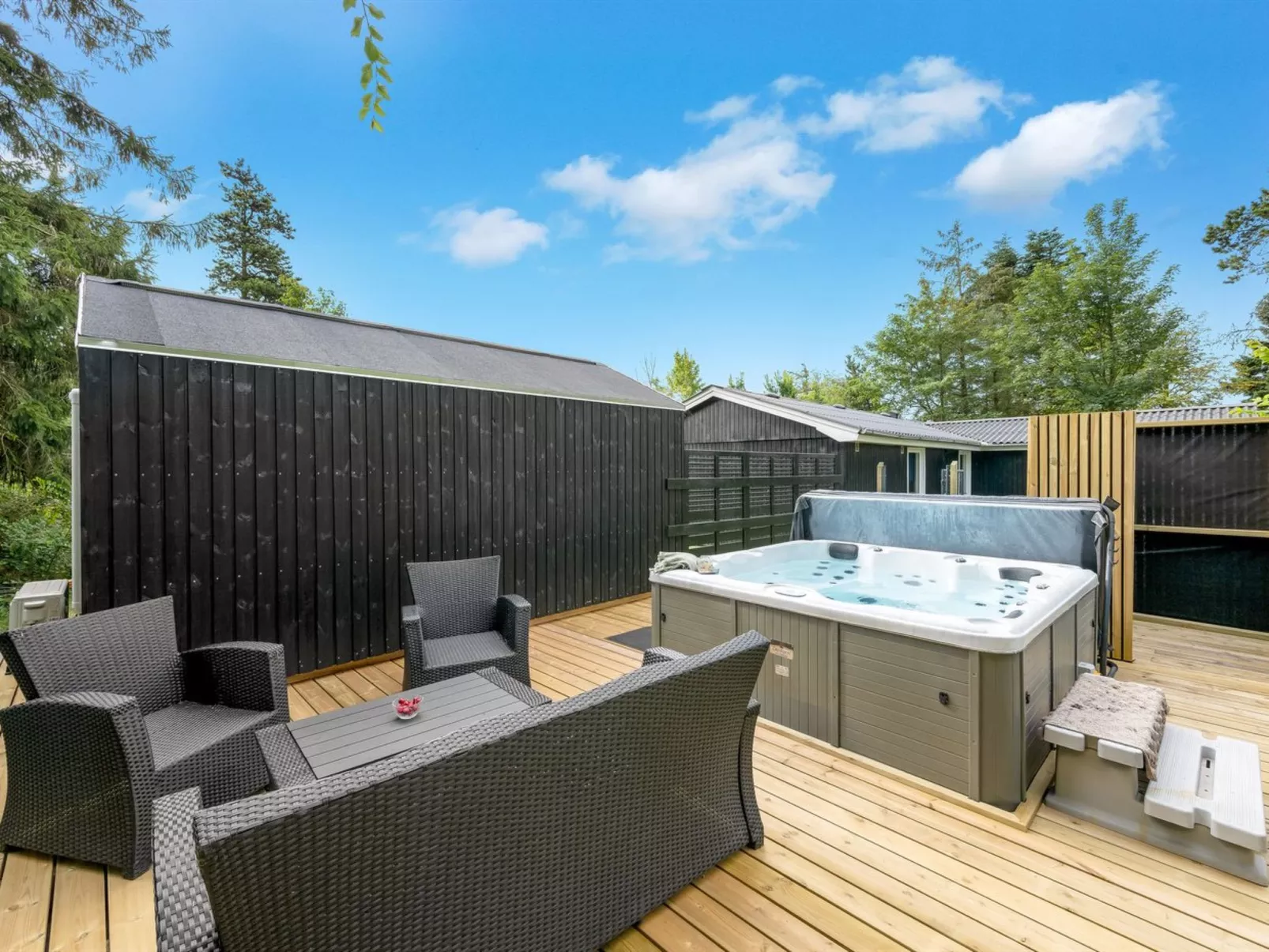 "Tiina" - 500m to the fjord-Buiten